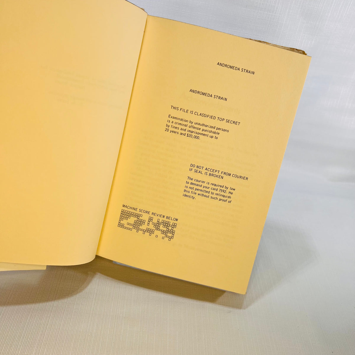 The Andromeda Strain a Novel by Micheal Crichton 1969 Published by Alfred A. Knopf