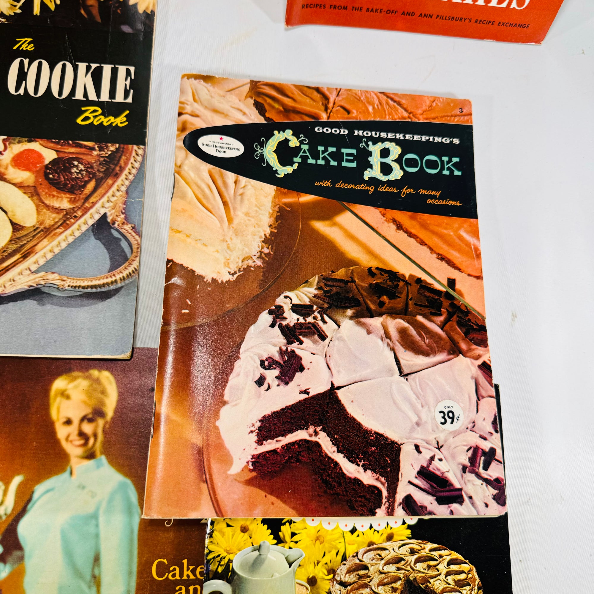 Vintage Cake & Cookie Recipe Pamphlets Pillsbury Good Housekeeping General Foods Kitchens and More