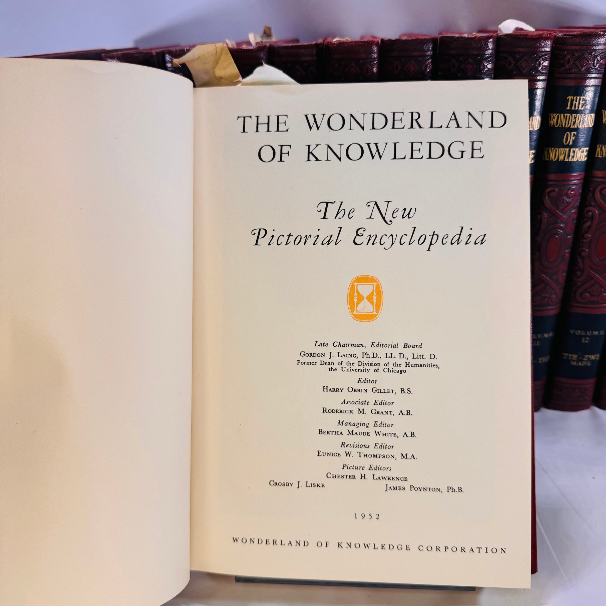 The Wonderland of Knowledge Pictorial Encyclopedia Set 1952 14 Volumes Wonderland of Knowledge Corp.