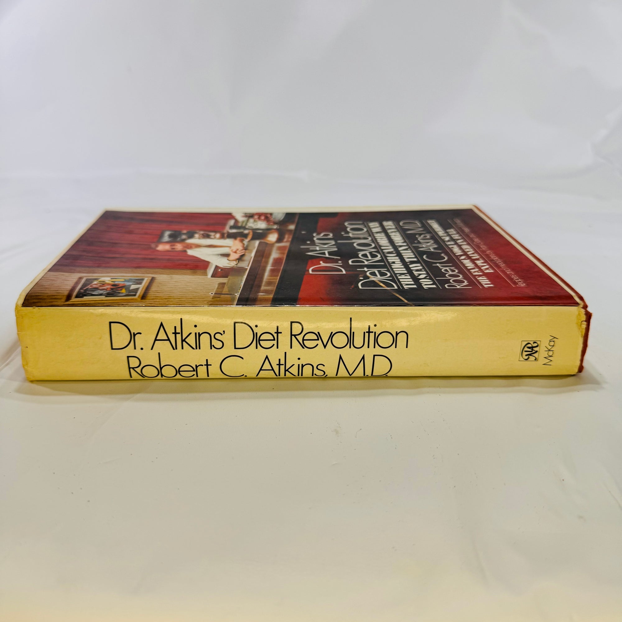 Dr. Atkins Diet Revolution by Robert C. Atkins, MD 1972 David McKay Company, Inc