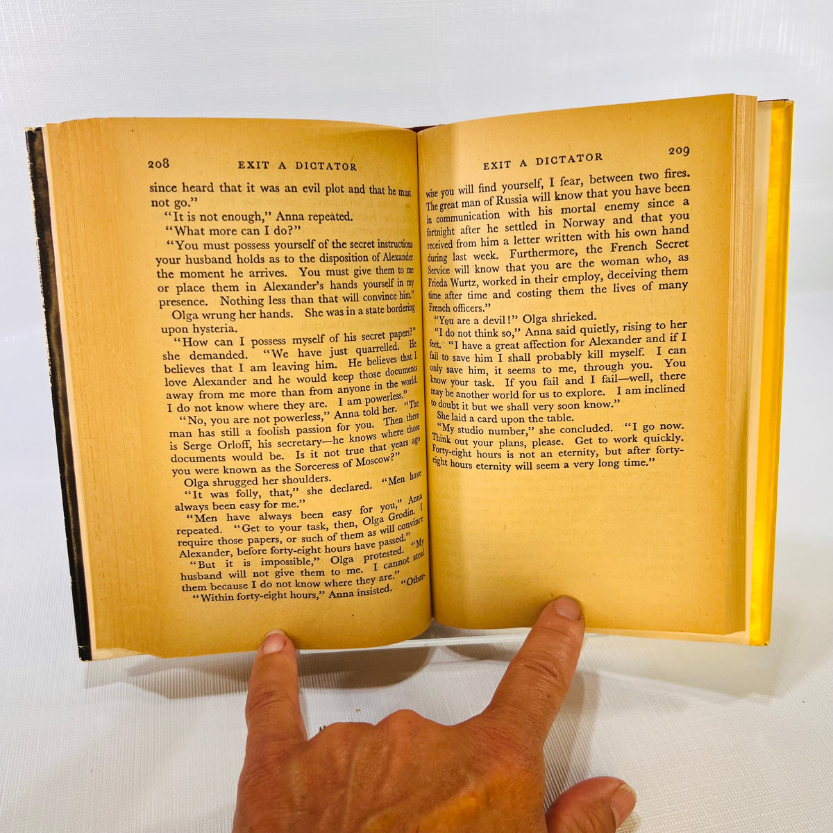 Exit a Dictator by E. Philips Oppenheim 1952 London Hodder and Stroughton