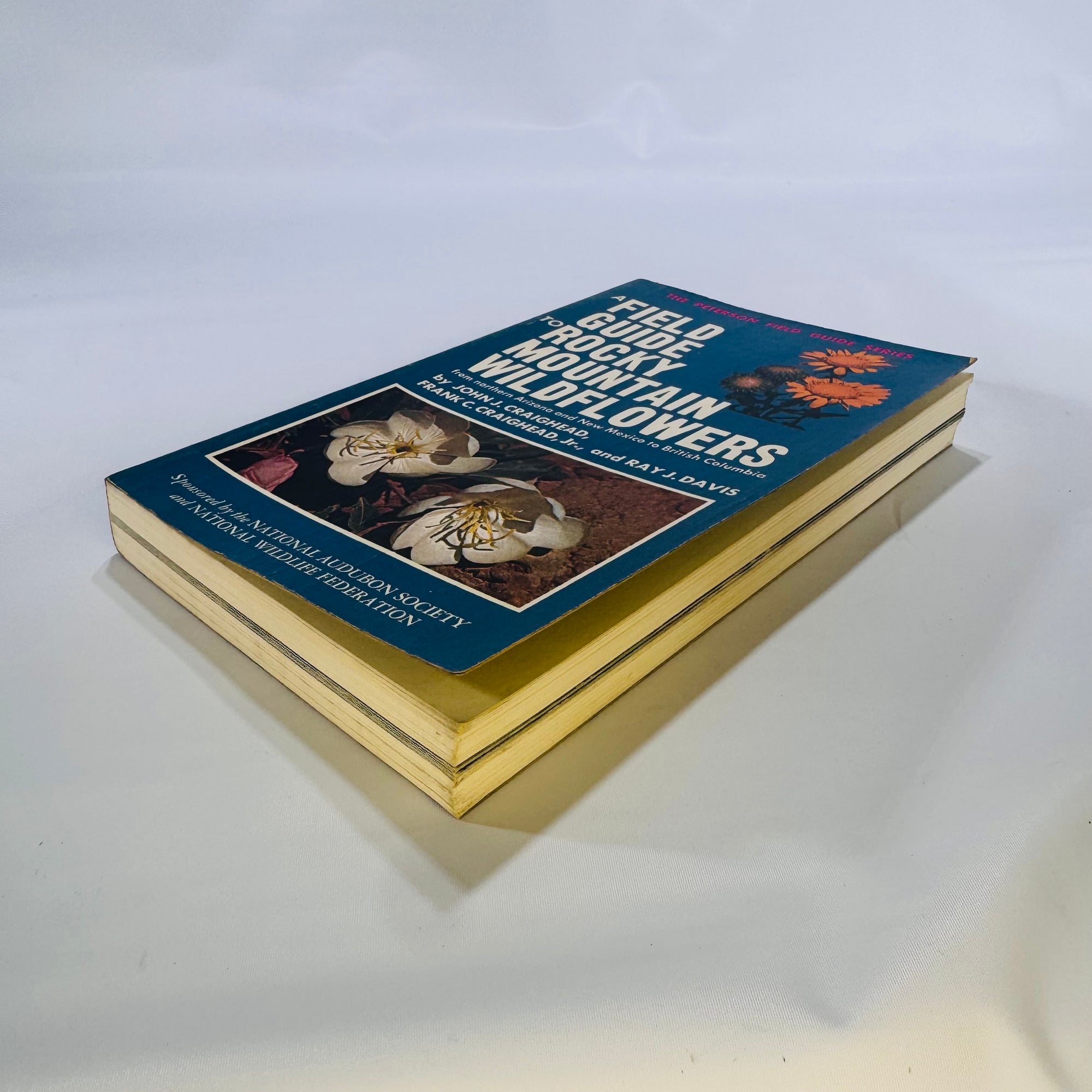 A Field Guide to Rocky Mountain Wildflowers by Craighead, Craighead & Davis (1974), Peterson Field Guides, Paperback