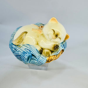 Avon Catnapper 1983 Ceramic Sleeping Cat Potpourri Sachet Pomander Japan Basket Figurine