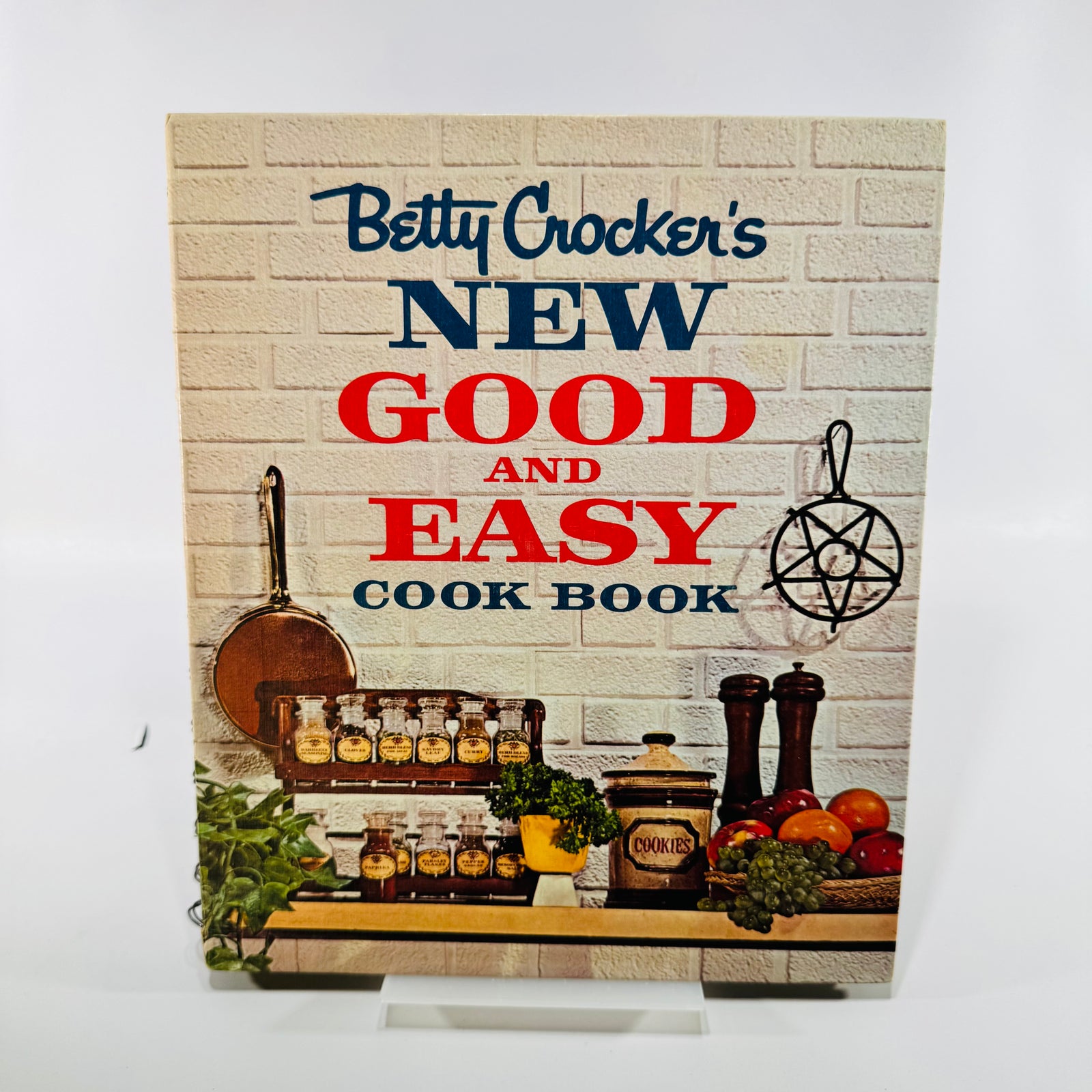 Betty Crocker's New Good and Easy Cook Book 1962 1st Ed 4th Printing Bundle with 2 Pamphlets