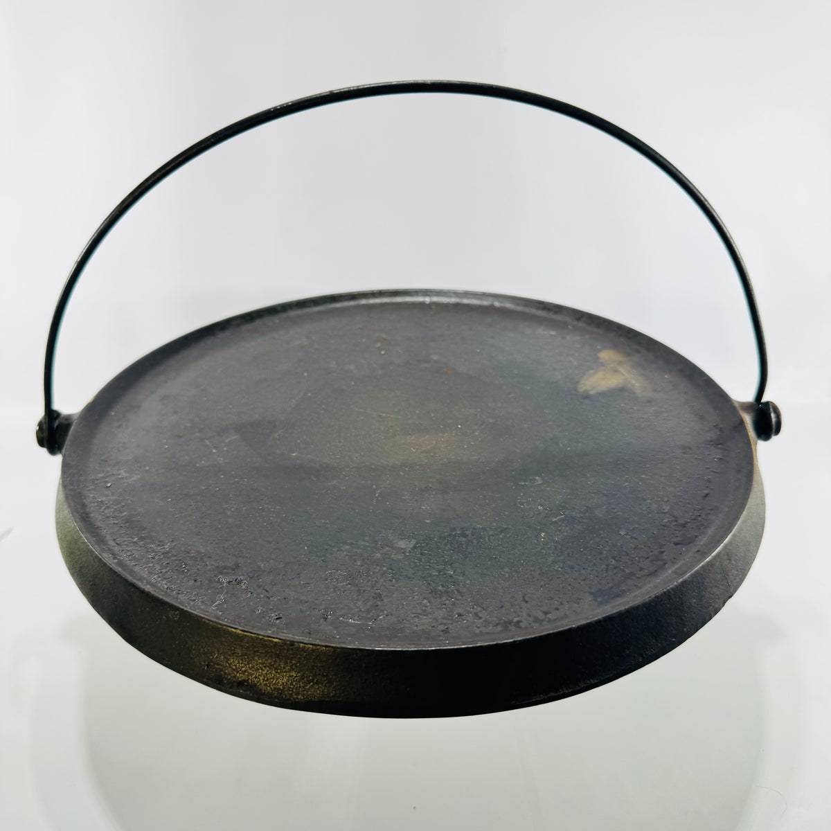 Wagner Ware Sidney -O- 1120 B Bailed Round Griddle 1922 to 1959 Cast Iron