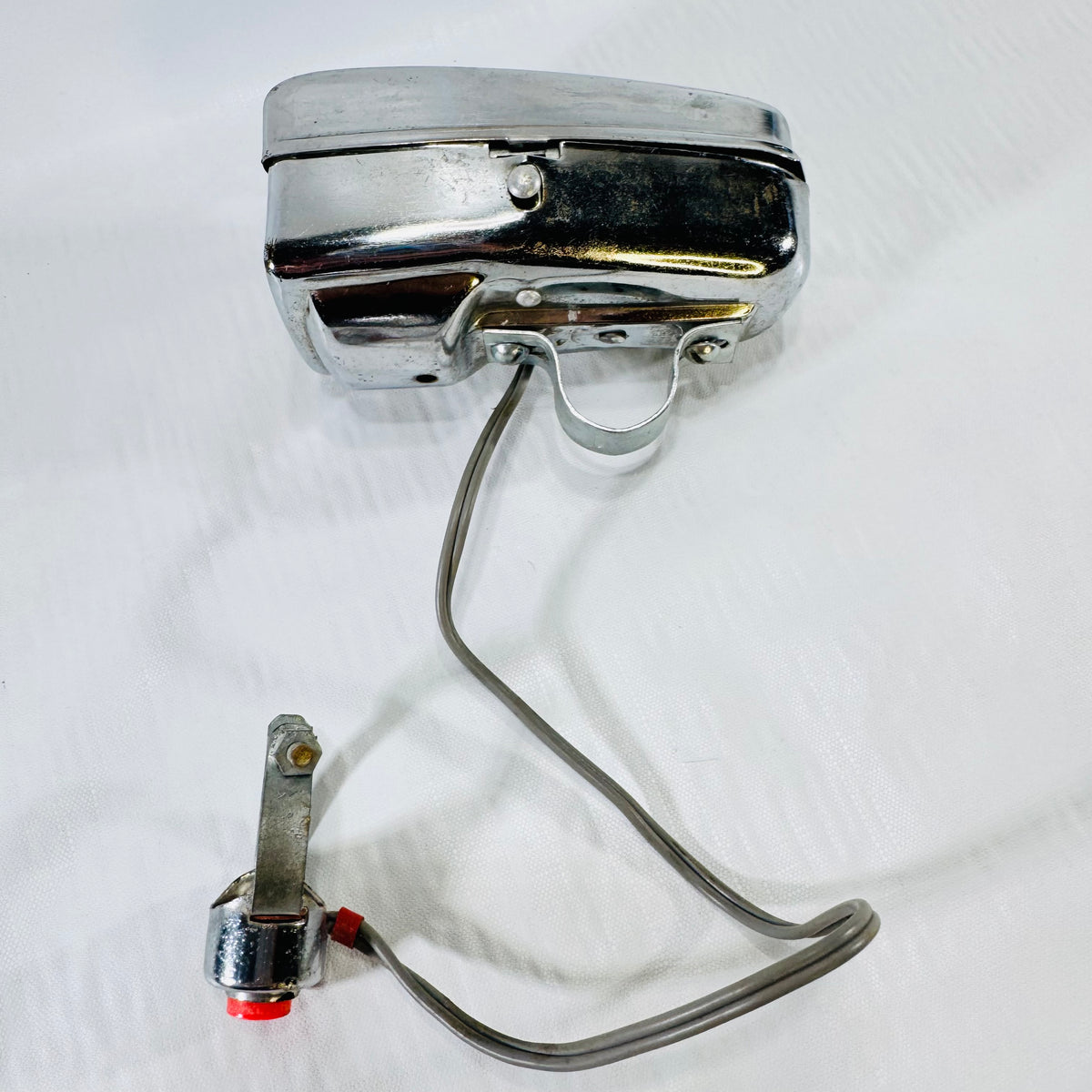 EA Laboratories Bicycle Tank Horn with Push Button 1940s to 1950s Chrome Untested