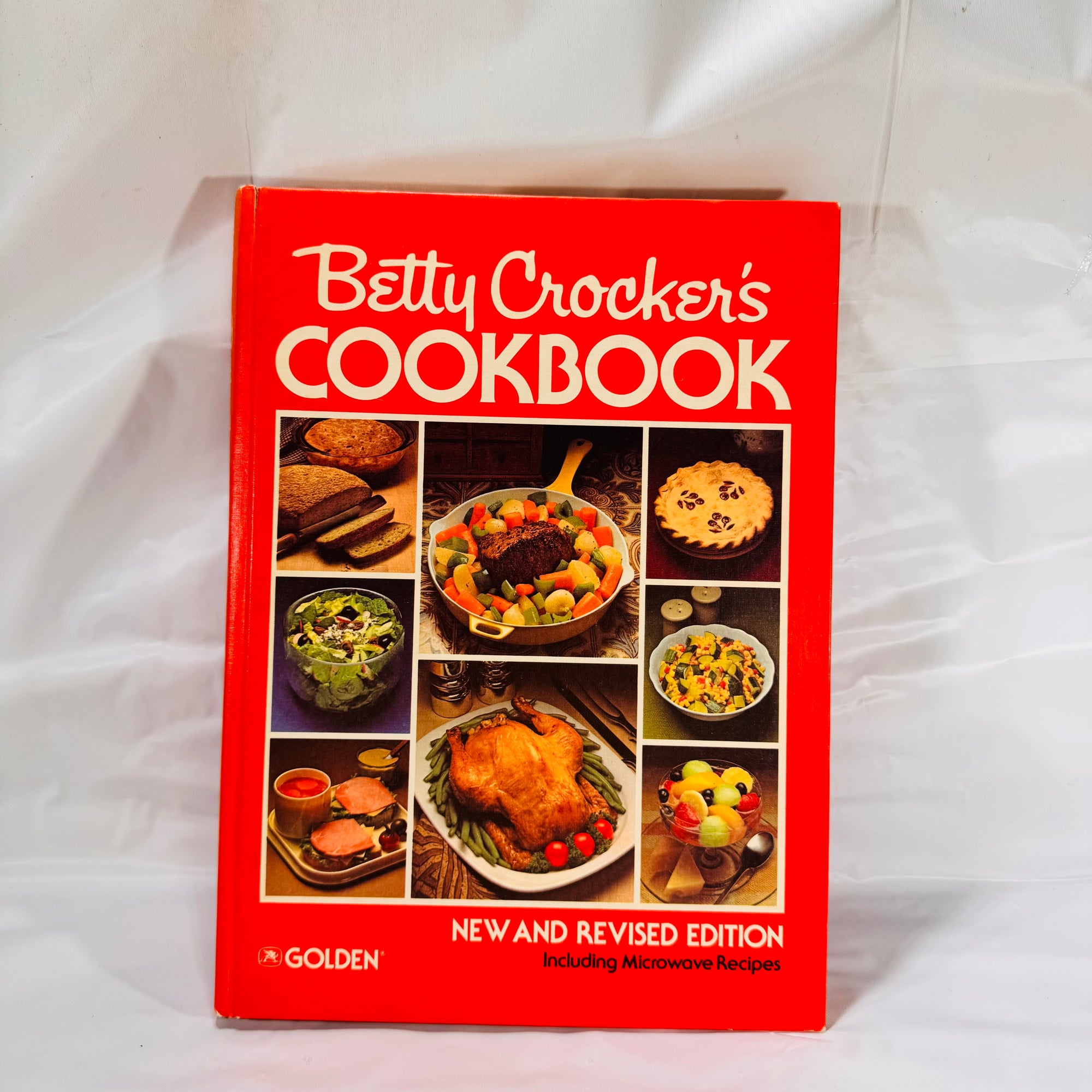 Betty Crocker Cookbook New and Revised Edition including Microwave 1983 General Mills Vintage Recipes Collectable