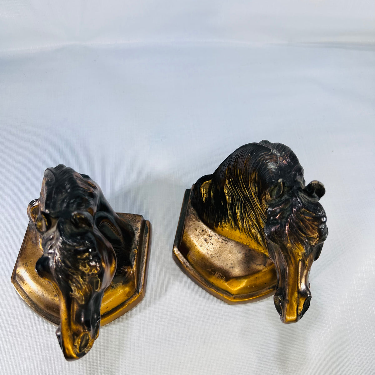 Vintage Cast Brass Horse Head Bookends – A Bold Blend of Hollywood Regency & Western Eleganc