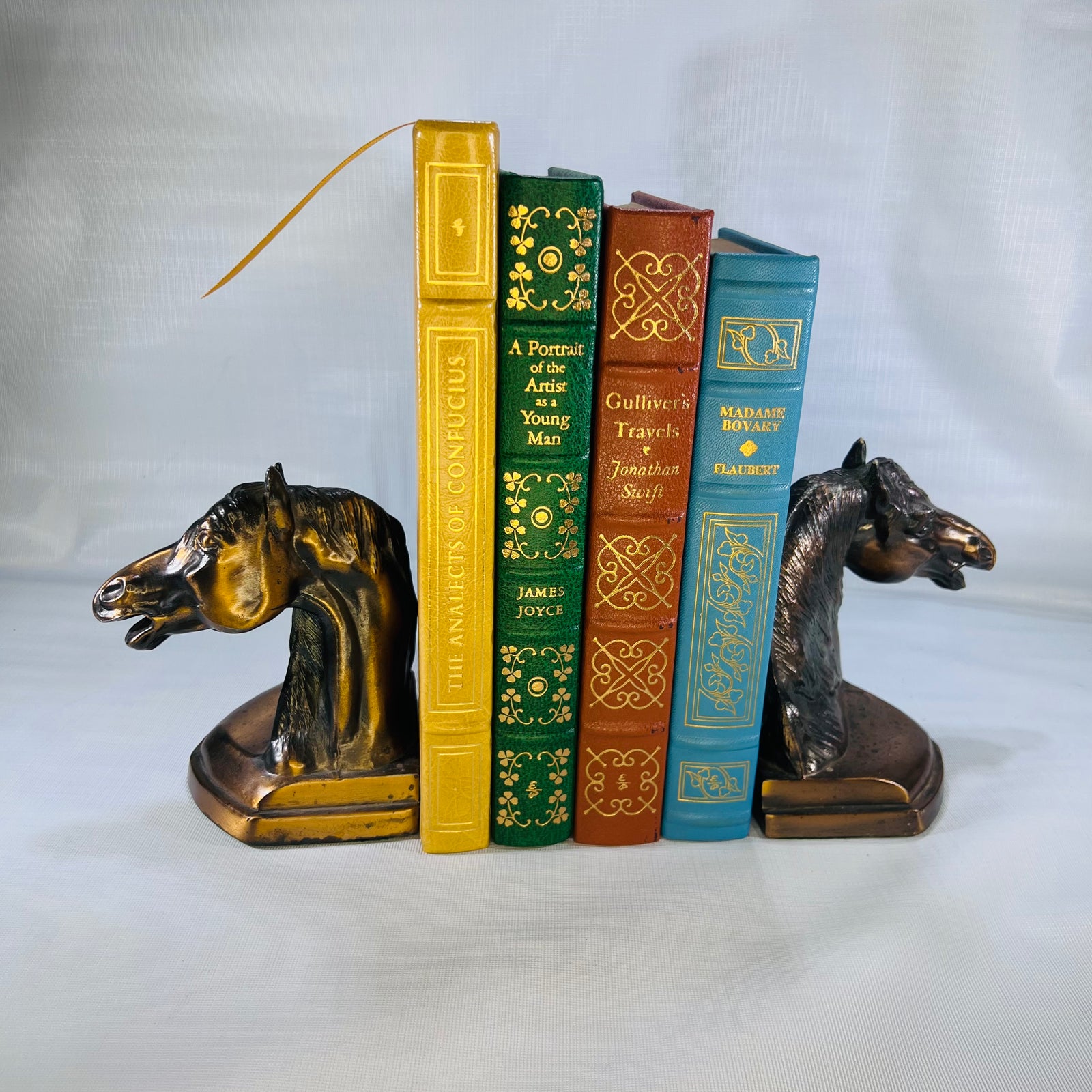 Vintage Cast Brass Horse Head Bookends – A Bold Blend of Hollywood Regency & Western Eleganc