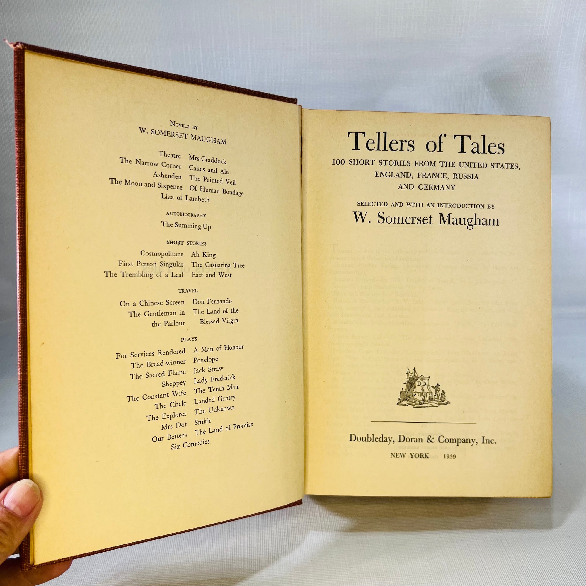 The Tellers of Tales 100 Short Stories from the United States, England, France & Germany Introduction by W. Summerset 1939 Maugham Doubleday, Doran, & Co.