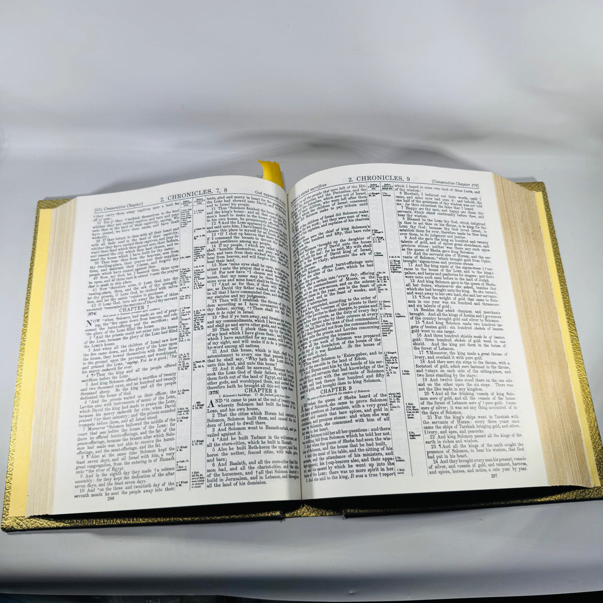 Vintage Heirloom Family Bible 1971 King James Red Letter Illustrated Gold Hardcover