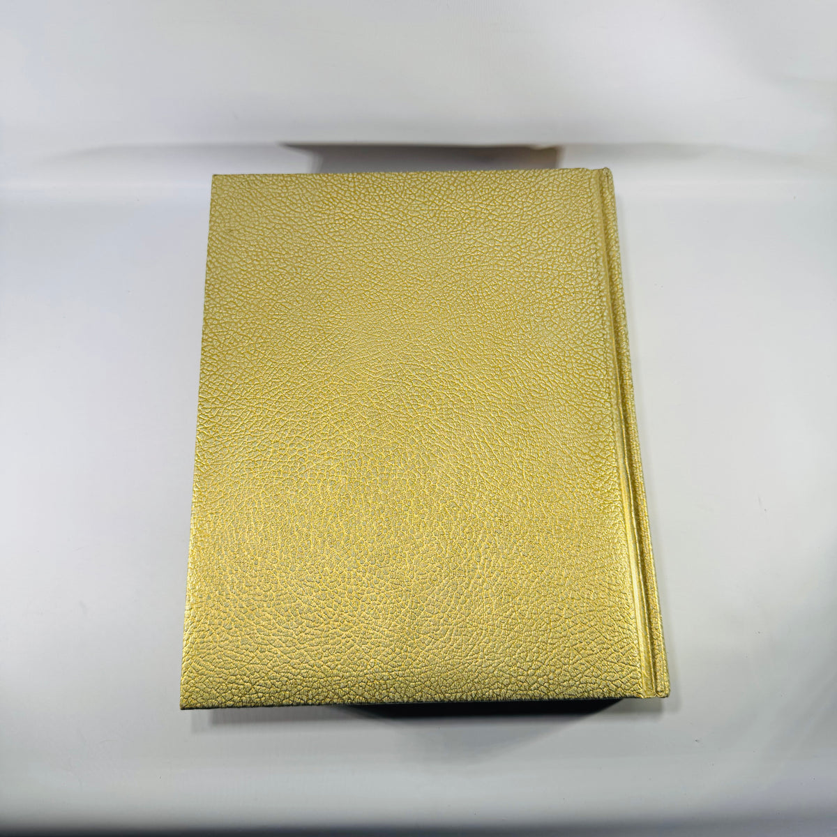 Vintage Heirloom Family Bible 1971 King James Red Letter Illustrated Gold Hardcover