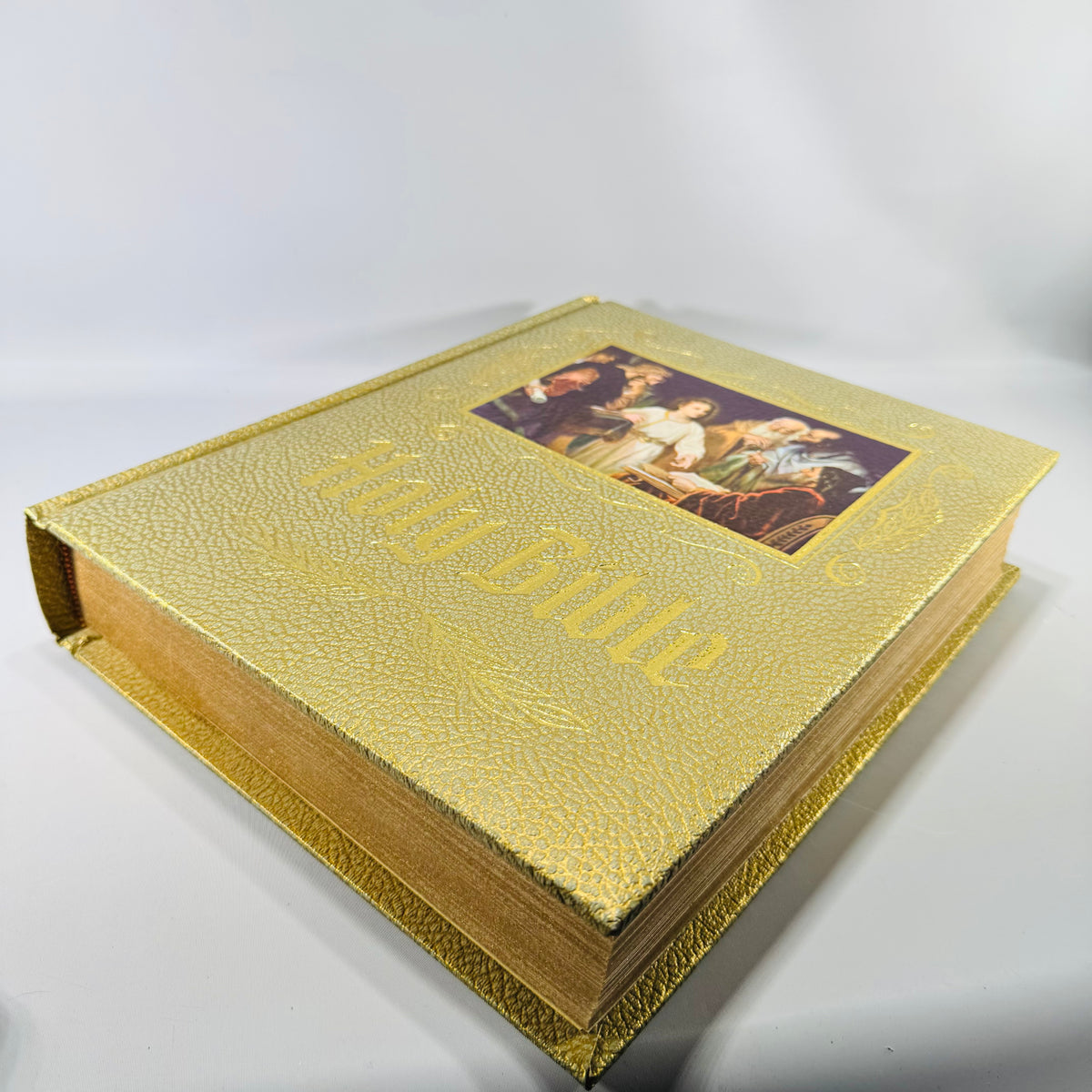 Vintage Heirloom Family Bible 1971 King James Red Letter Illustrated Gold Hardcover