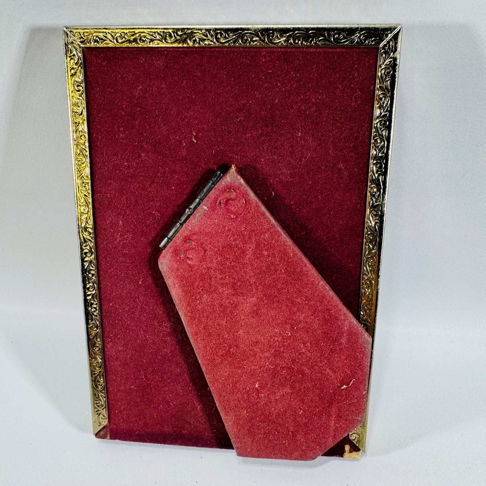 Vintage METAL Photo Frame – NOS, Unused, Original Price Tag, 5x4