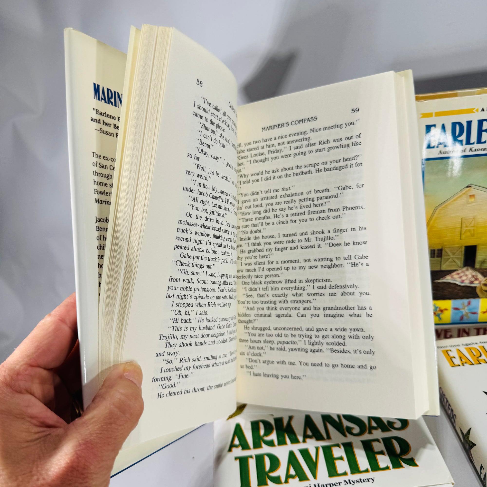 Benni Harper Cozy Mystery Set — 4 First Editions by Earlene Fowler (1998–2001) | Quilt-Themed Crime, Book Bundle