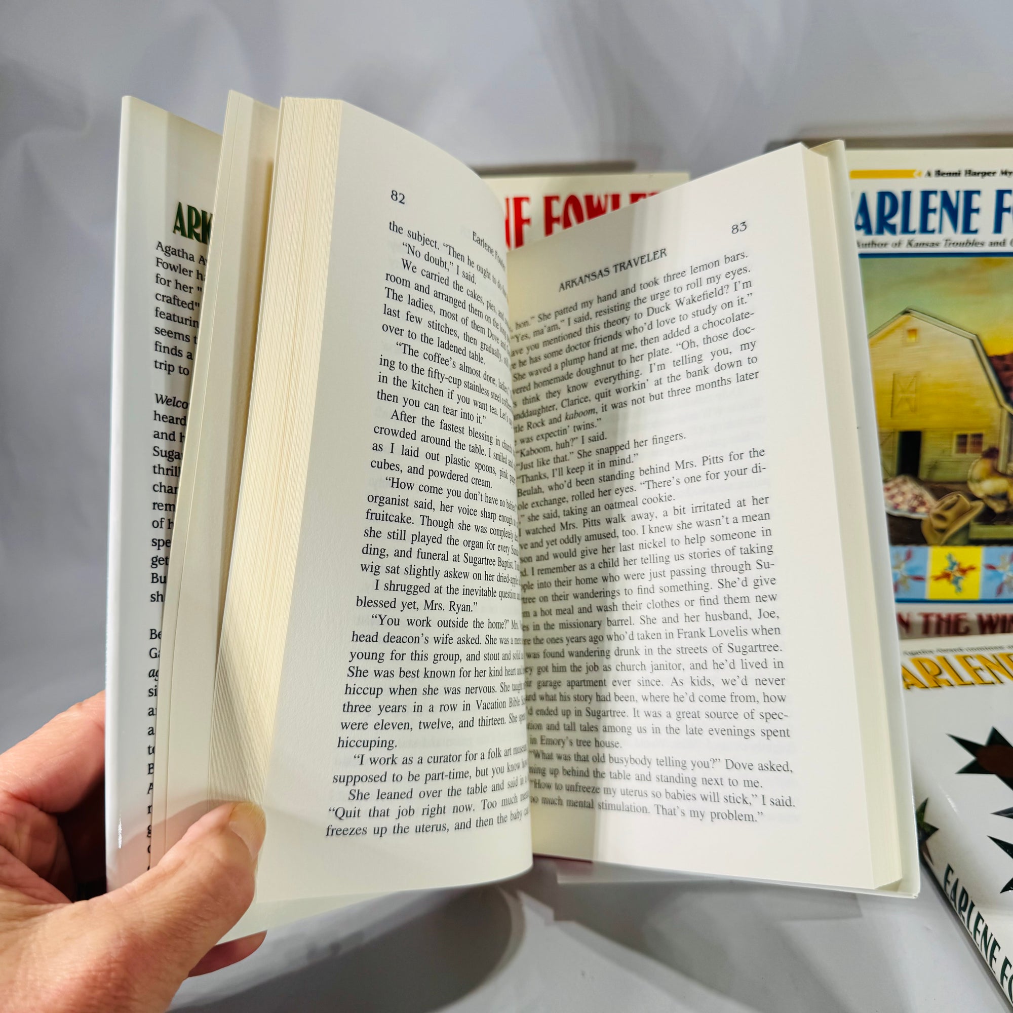 Benni Harper Cozy Mystery Set — 4 First Editions by Earlene Fowler (1998–2001) | Quilt-Themed Crime, Book Bundle