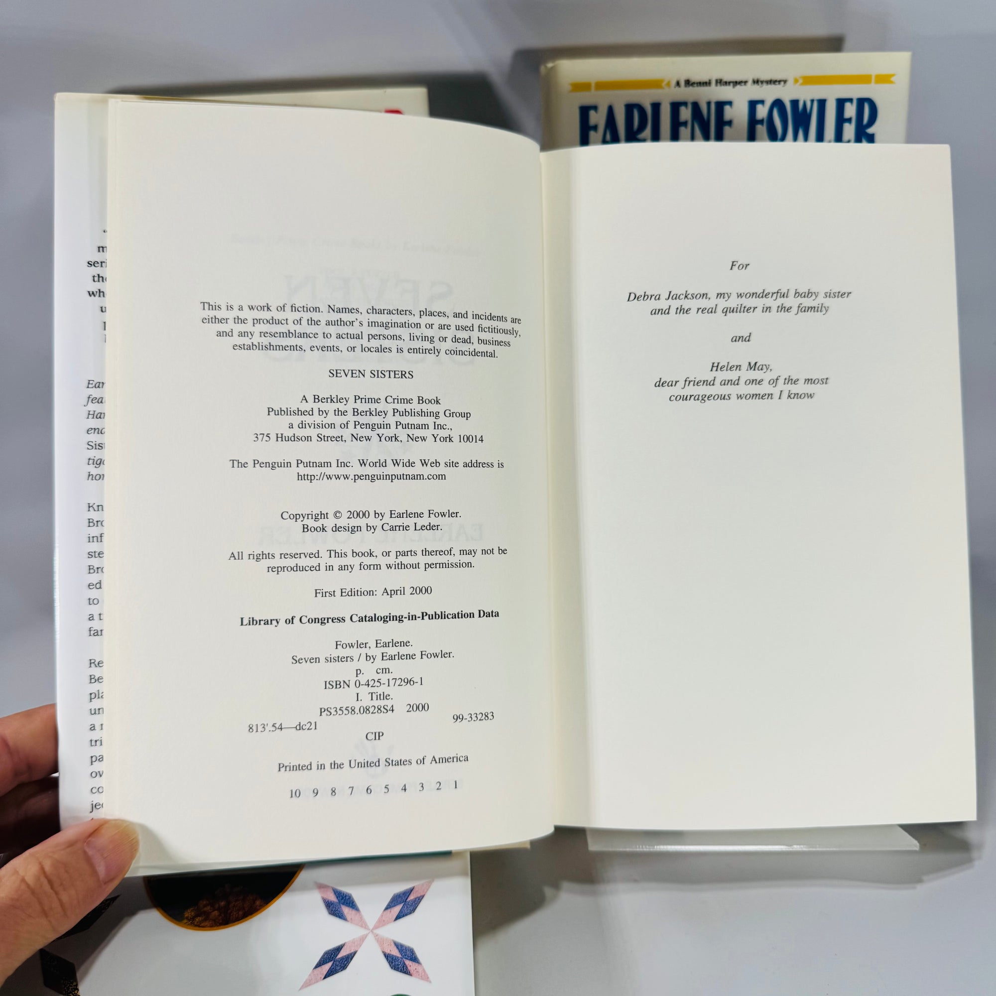 Benni Harper Cozy Mystery Set — 4 First Editions by Earlene Fowler (1998–2001) | Quilt-Themed Crime, Book Bundle