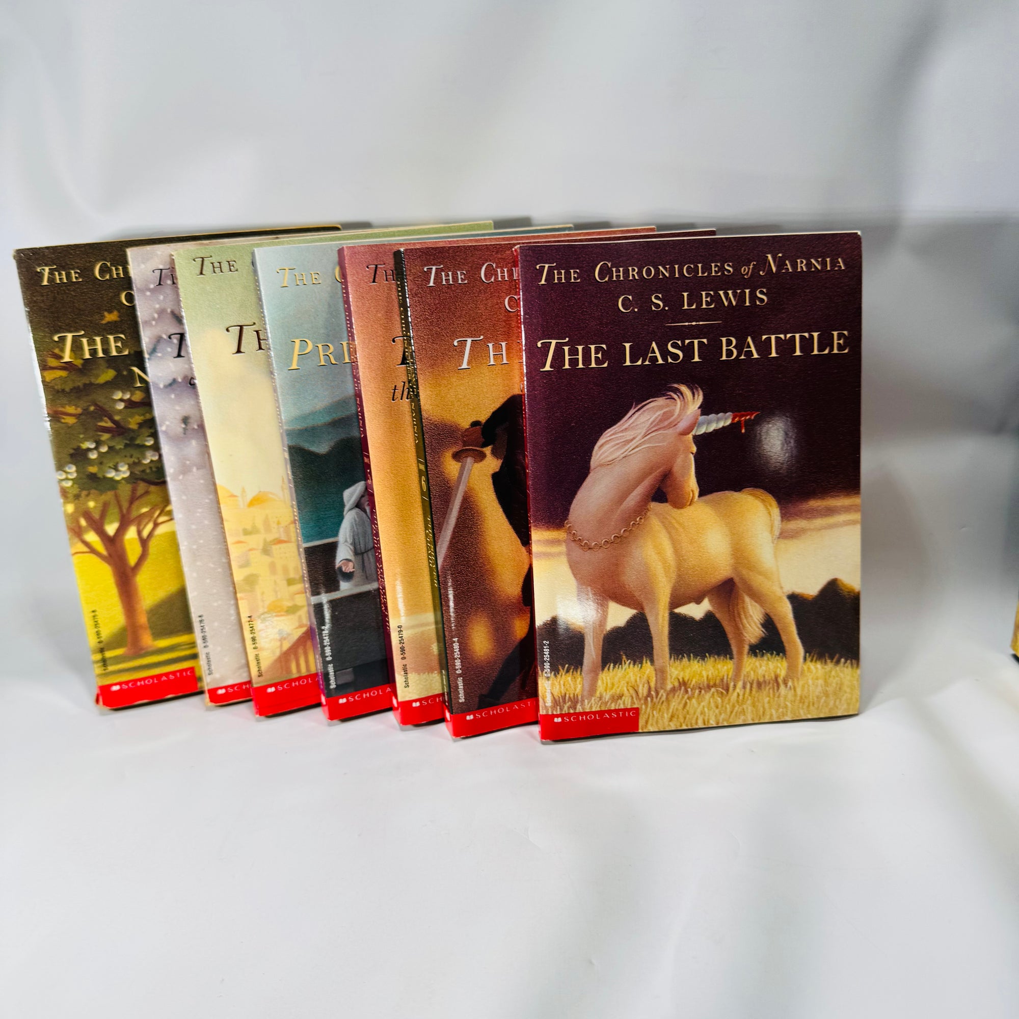 The Chronicles of Narnia 7-Book Box Set (1986–1995) — C. S. Lewis | Pauline Baynes Illustrations, Fantasy Classic