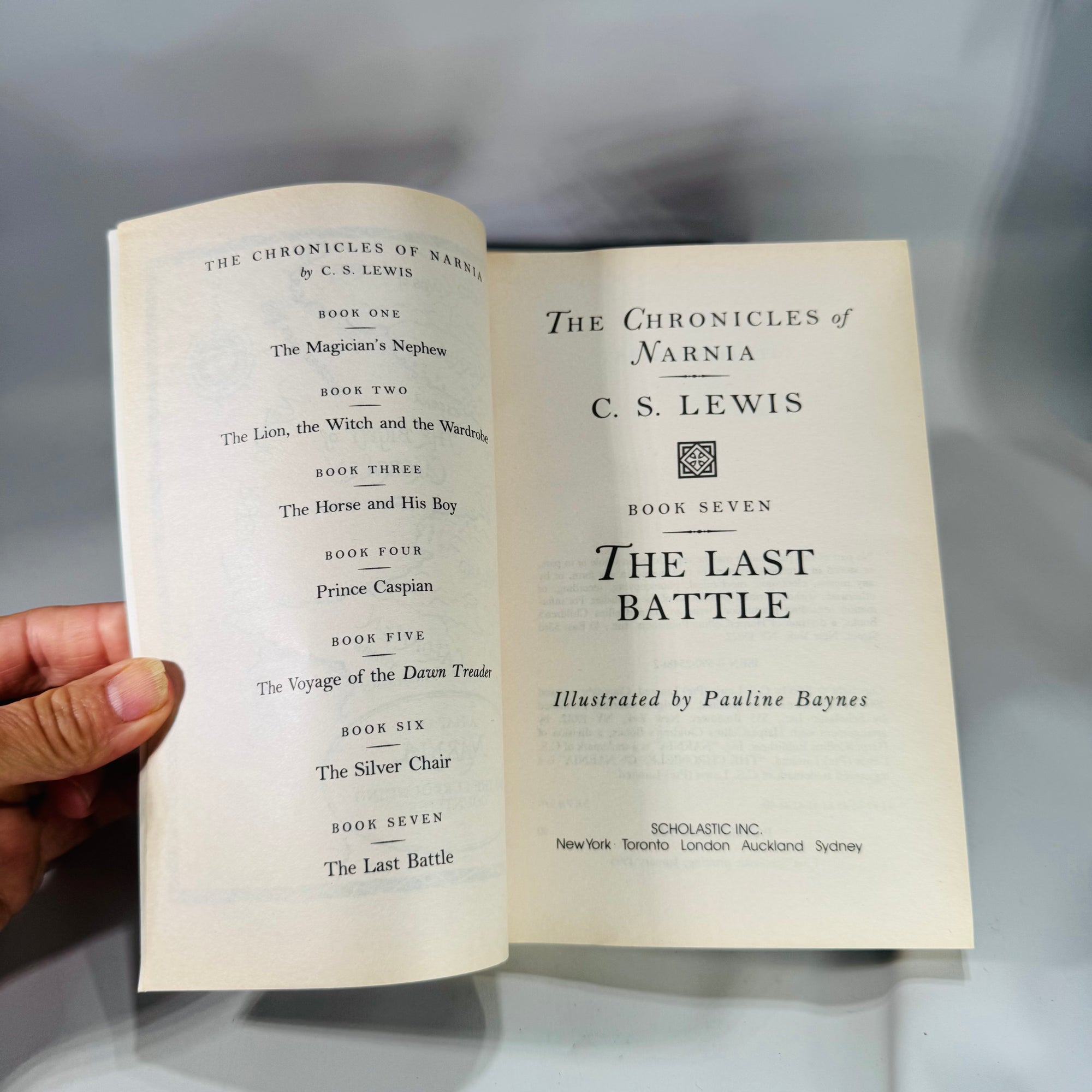 The Chronicles of Narnia 7-Book Box Set (1986–1995) — C. S. Lewis | Pauline Baynes Illustrations, Fantasy Classic