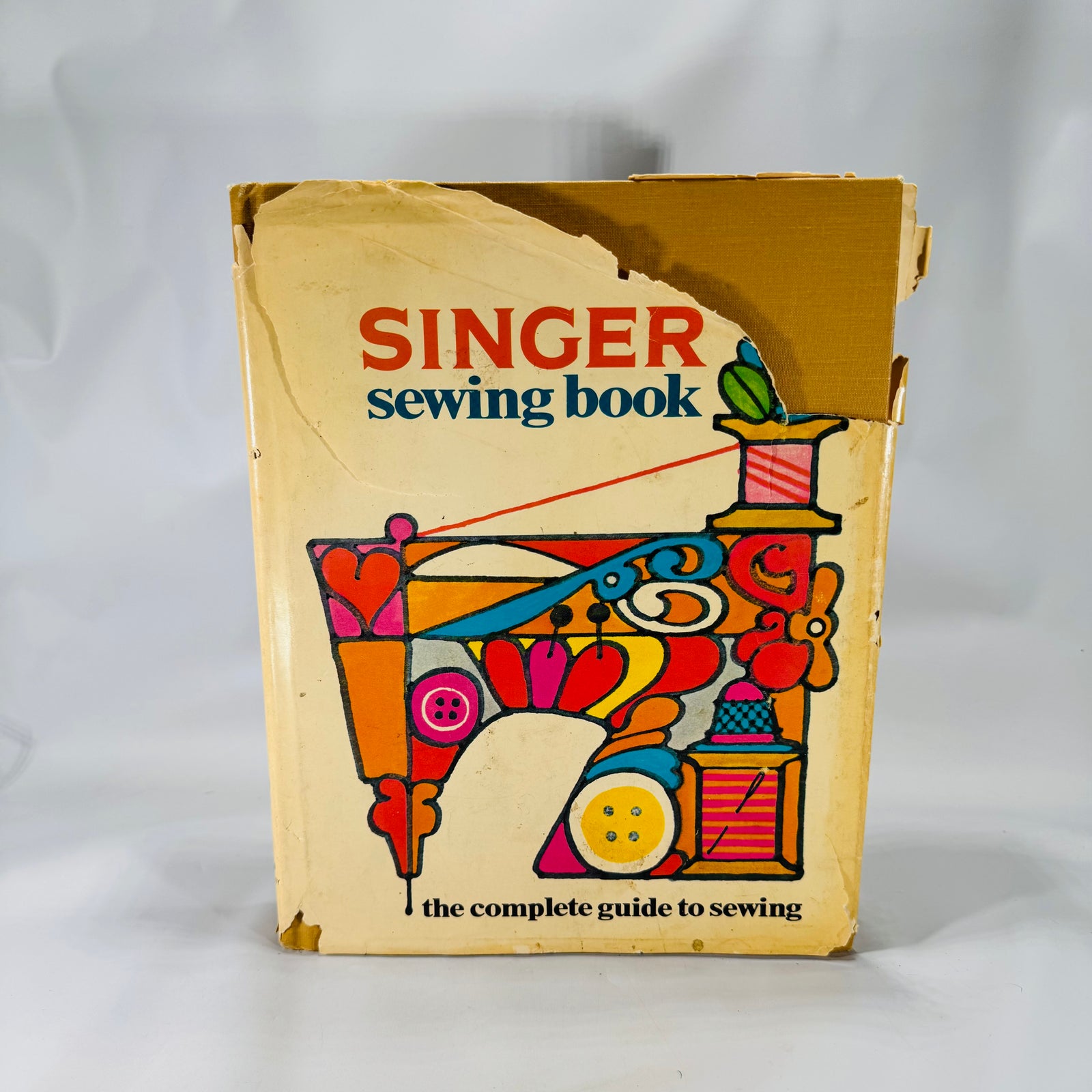 Vintage Sewing Reference — Singer Sewing Book (1969, First Edition / Ninth Printing) — Gladys Cunningham | Illustrated Techniques, Sewing Instruction, Craft