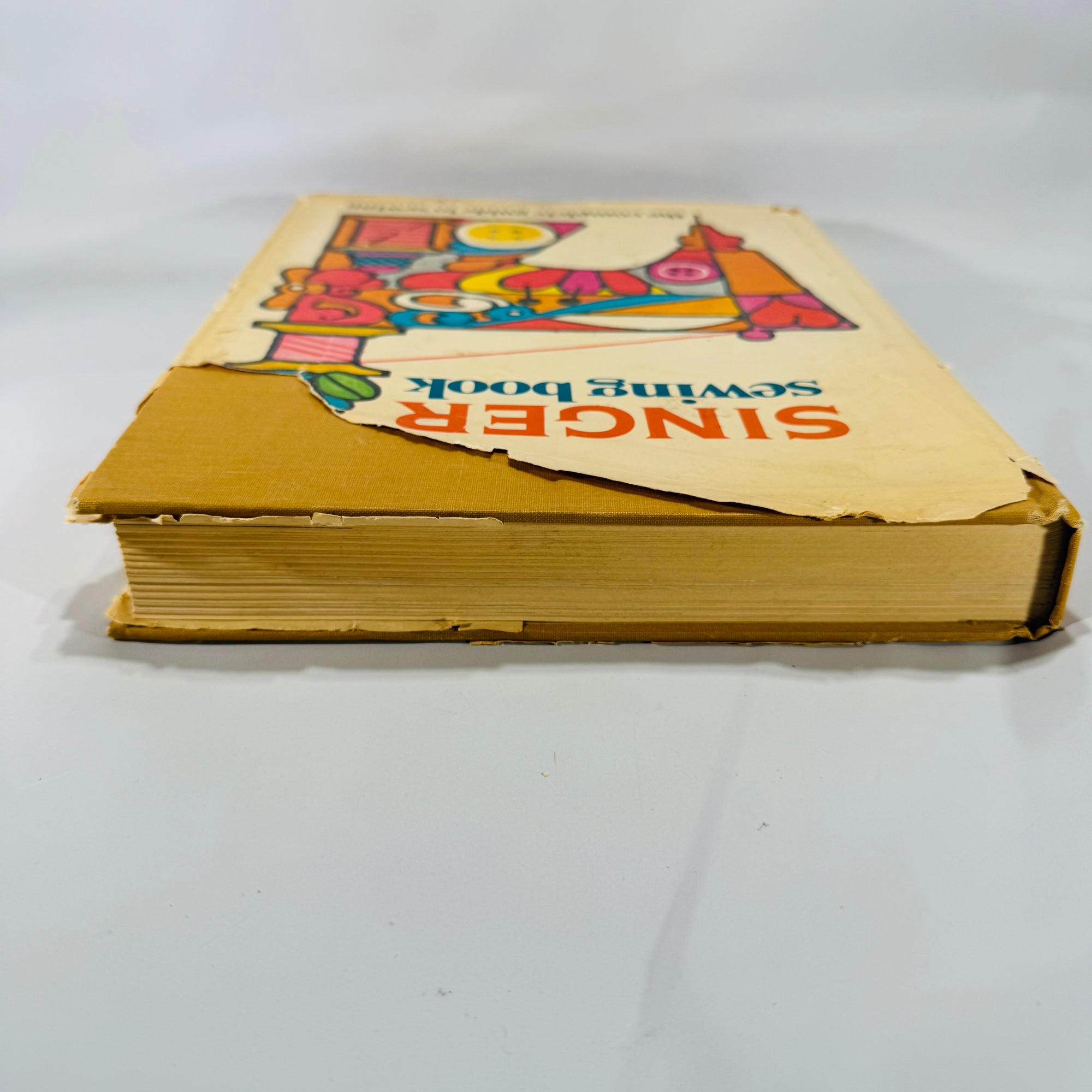Vintage Sewing Reference — Singer Sewing Book (1969, First Edition / Ninth Printing) — Gladys Cunningham | Illustrated Techniques, Sewing Instruction, Craft