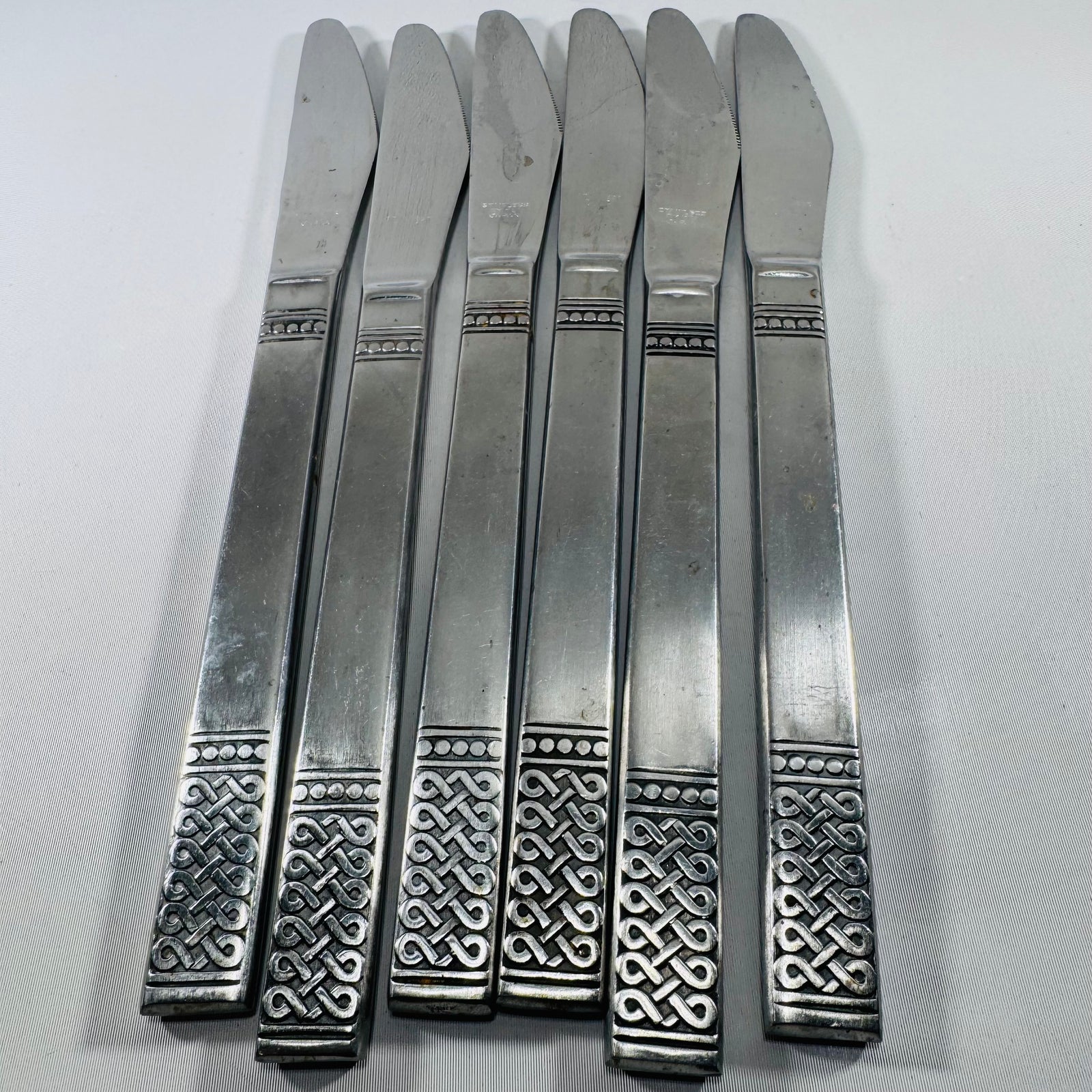Vintage MSI Japan Danika Stainless Steel Dinner Knife Set – 6 Knives, 9 Inches, Decorative Handles