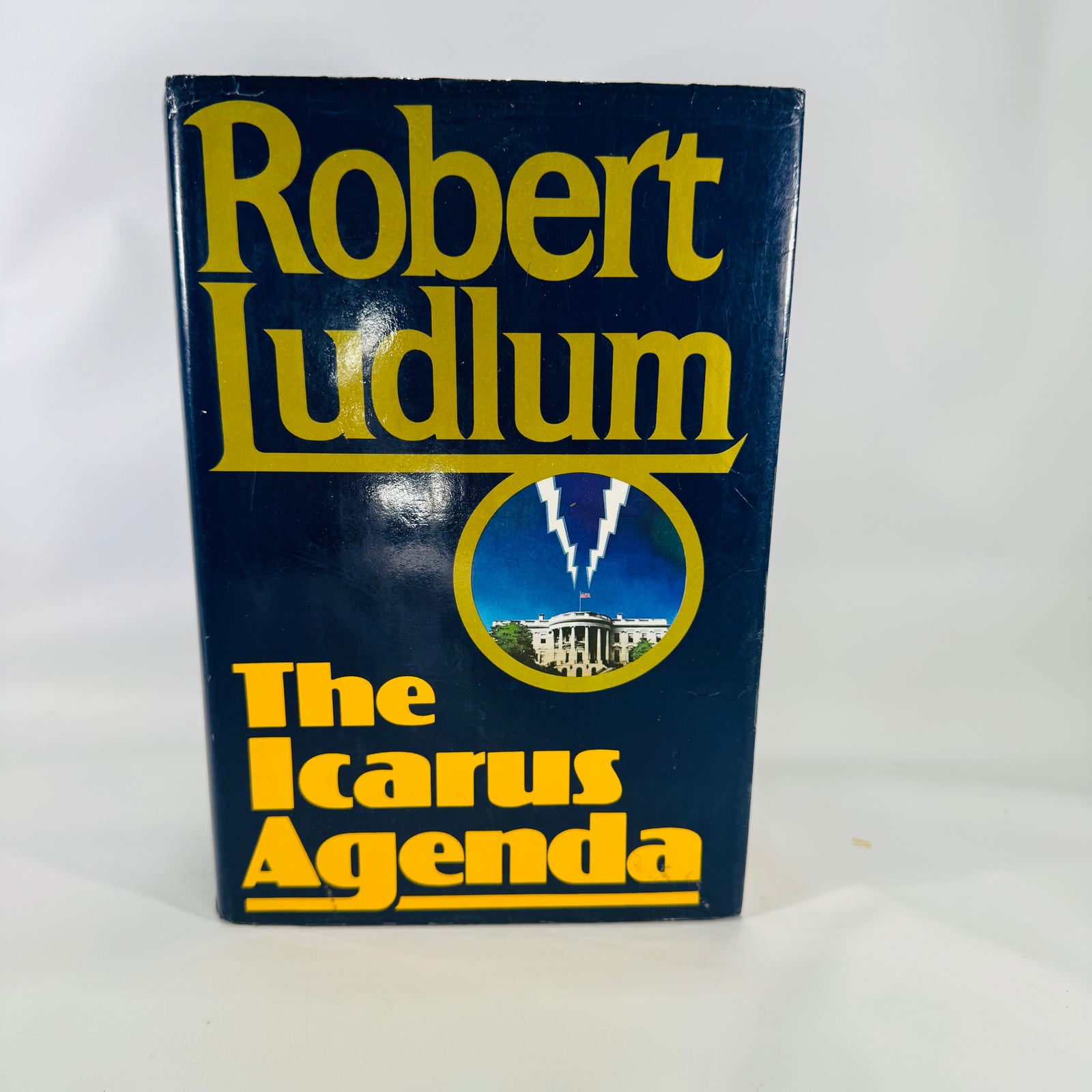 Robert Ludlum — The Icarus Agenda (1987) — First Edition/First Printing Hardcover | Political Thriller