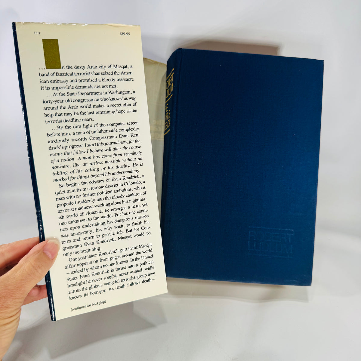 Robert Ludlum — The Icarus Agenda (1987) — First Edition/First Printing Hardcover | Political Thriller
