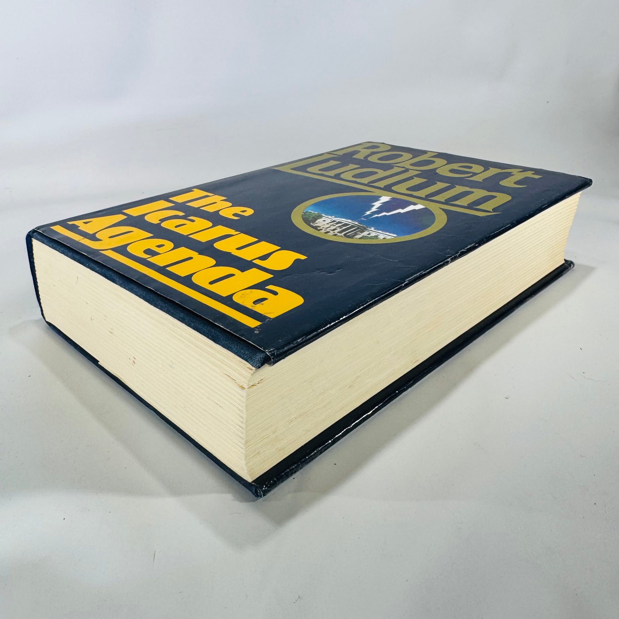 Robert Ludlum — The Icarus Agenda (1987) — First Edition/First Printing Hardcover | Political Thriller