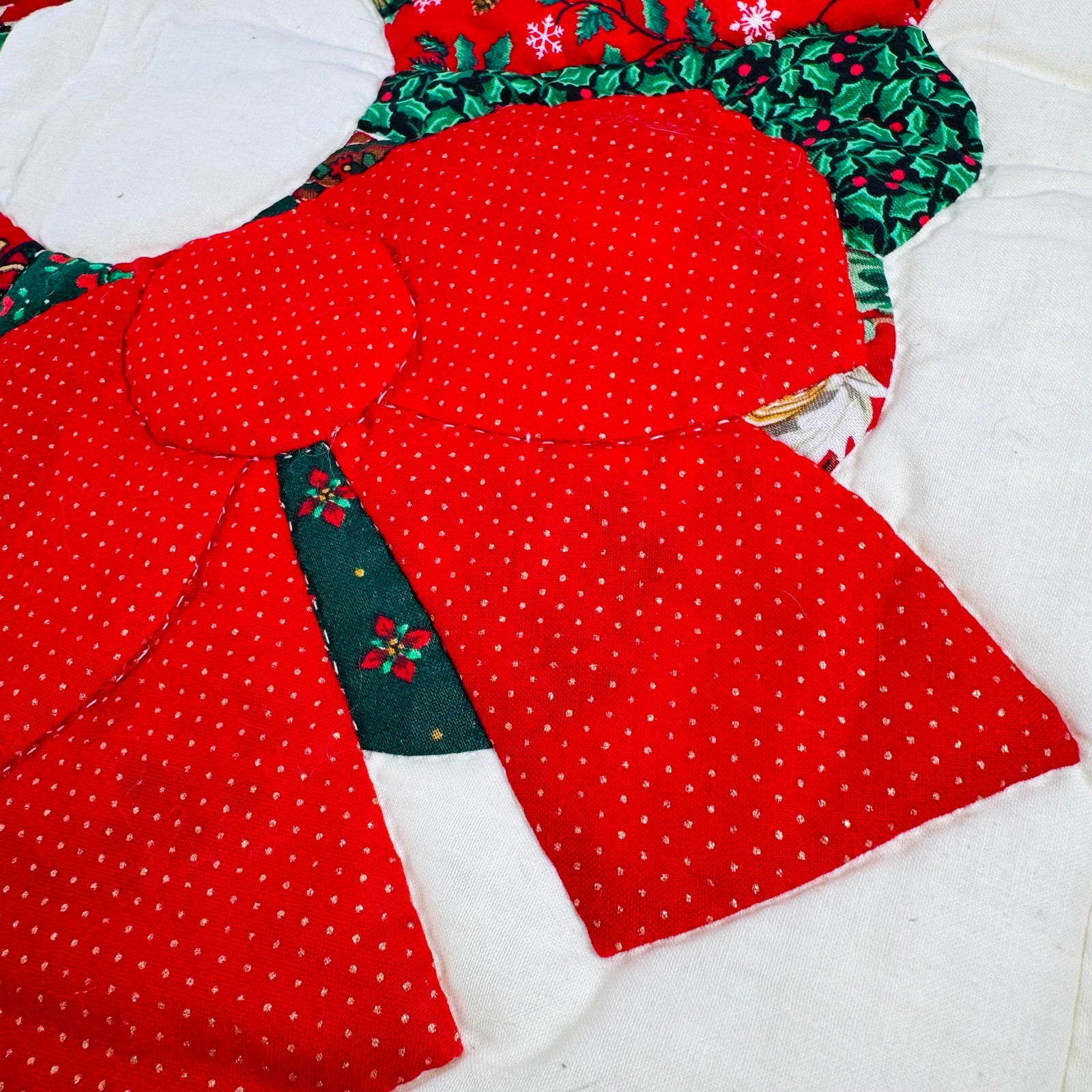 Vintage Christmas Wreath Fabric Red & Green Appliqué, Wall Hanging
