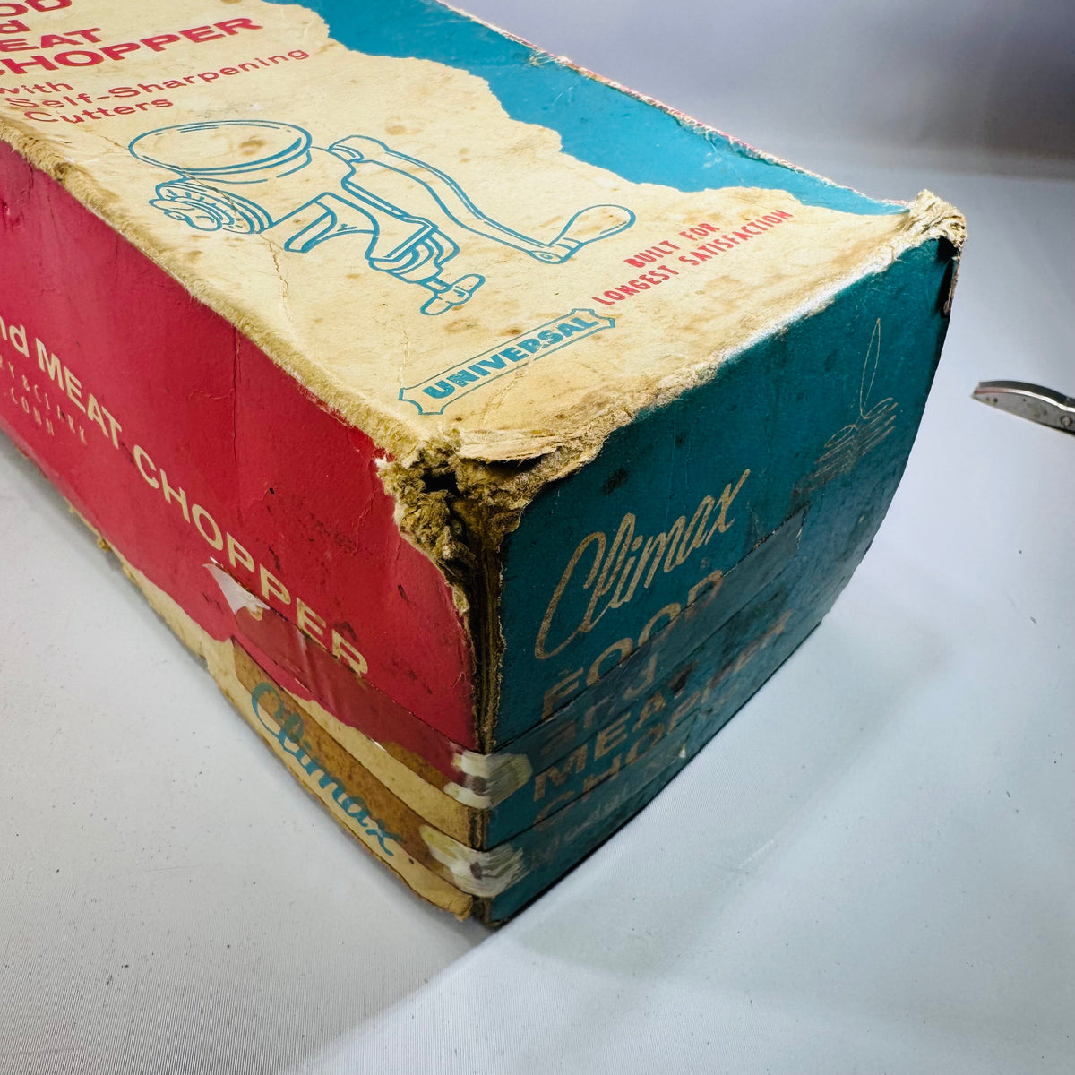 Vintage Climax No. 51 Meat Grinder with Original Box — Cast Iron Hand Crank