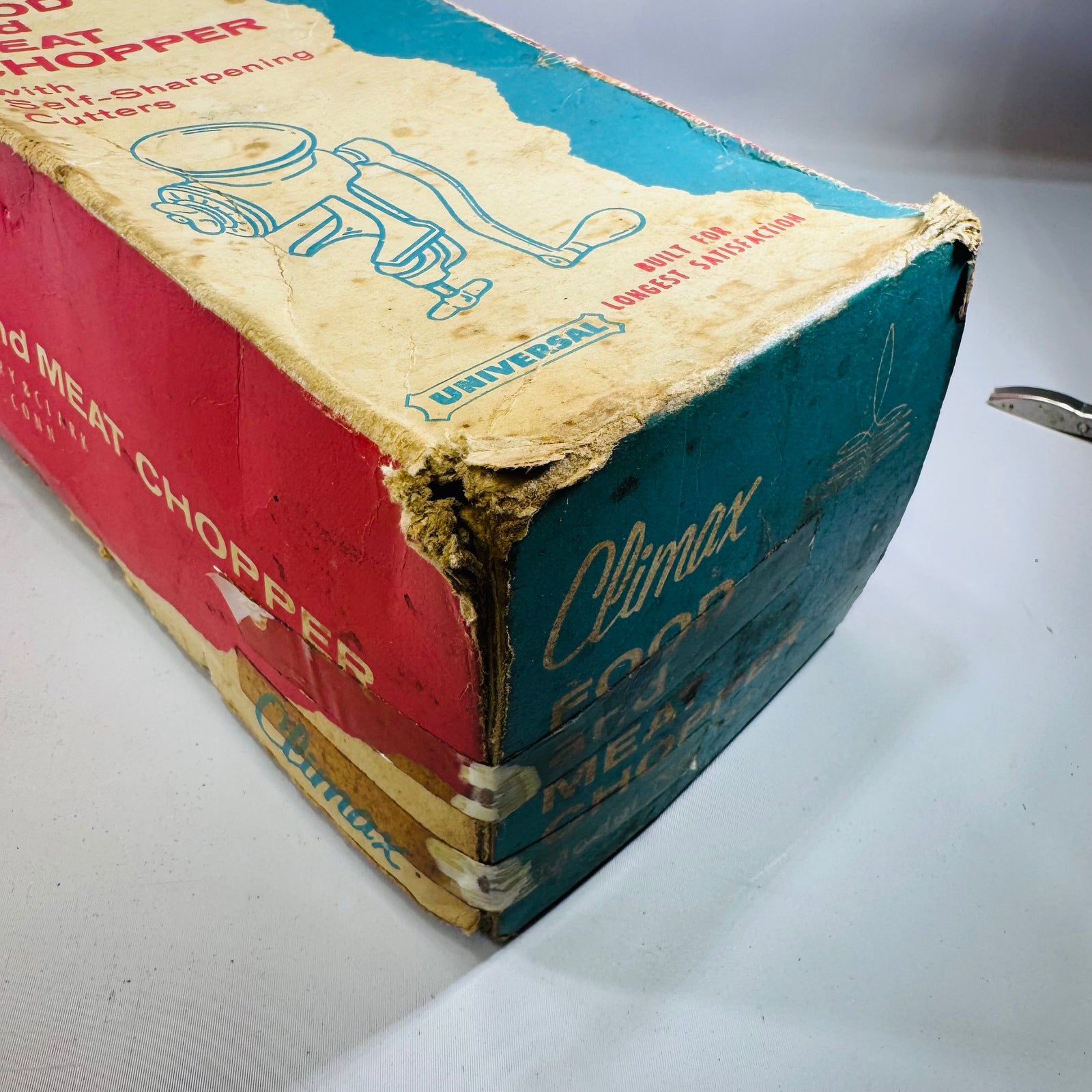 Vintage Climax No. 51 Meat Grinder with Original Box — Cast Iron Hand Crank