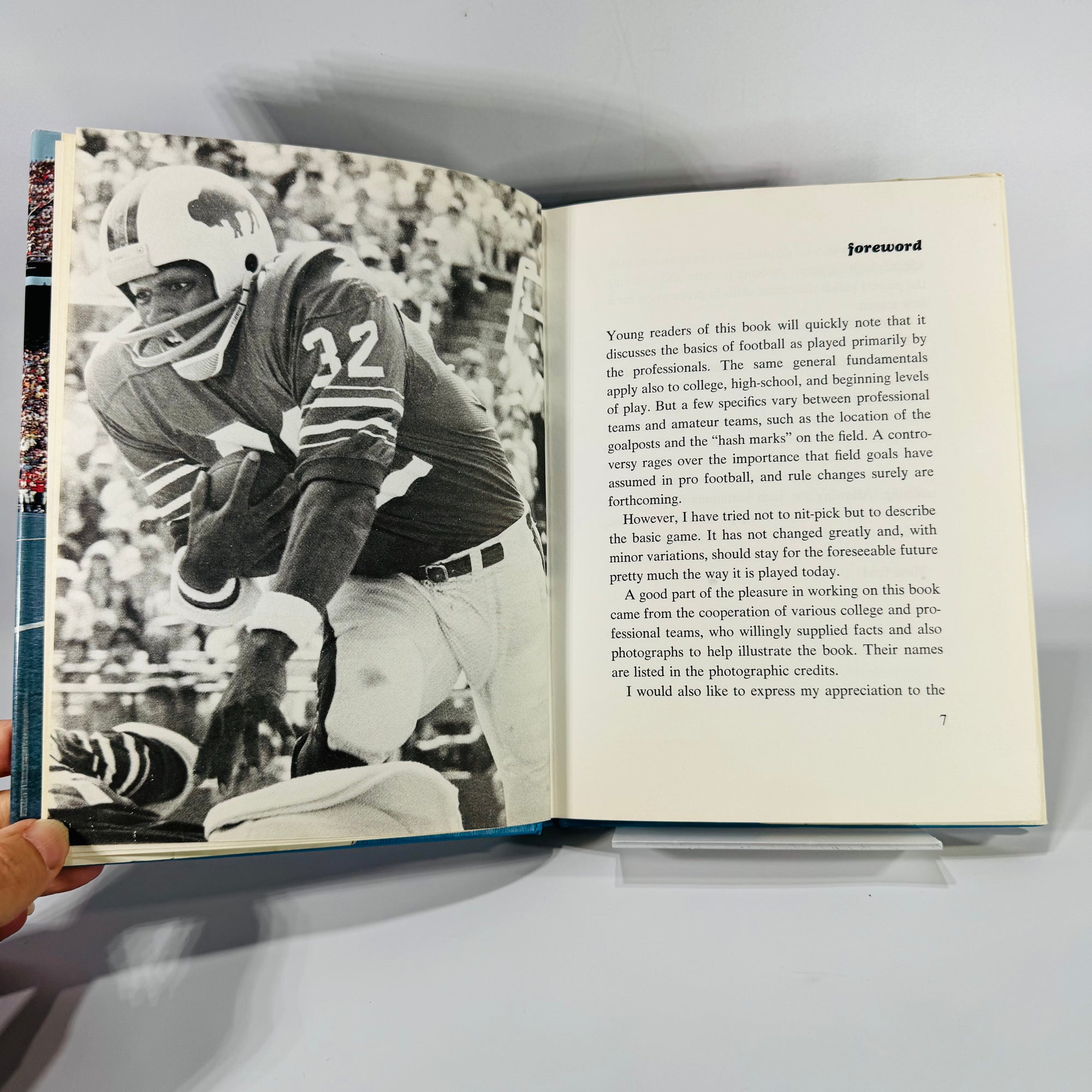 Vintage Sports Instruction • Be a Winner in Football (1974) — Charles Coombs | Illustrated Training Guide, Football Coaching, Juvenile Sports Reference