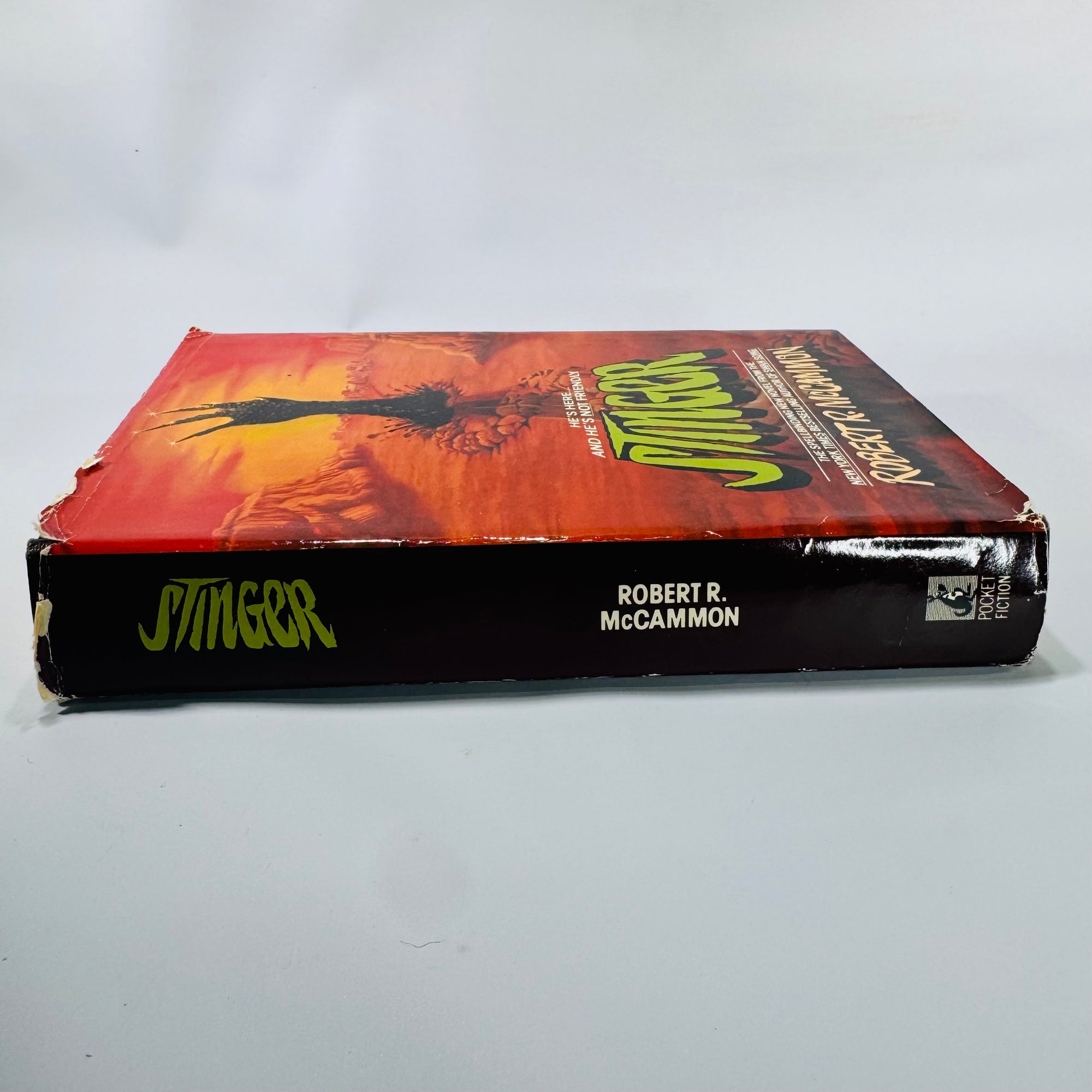 Vintage Horror & Sci-Fi Thriller — Stinger (1987 Book Club Edition) — Robert R. McCammon | Alien Invasion Novel, 1980s Horror Fiction