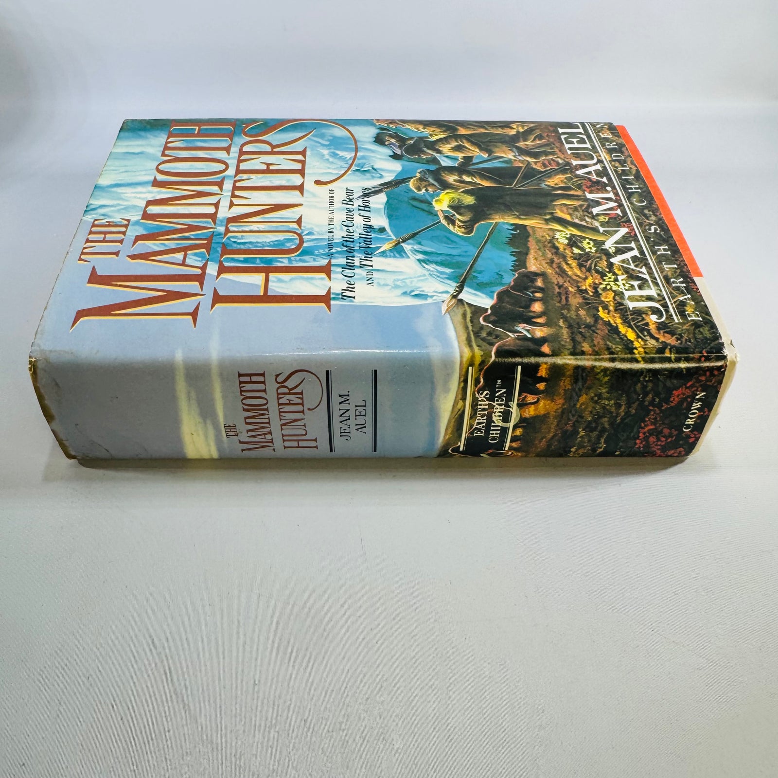 The Mammoth Hunters: Jean M. Auel 1985 Hardcover Book Club Edition