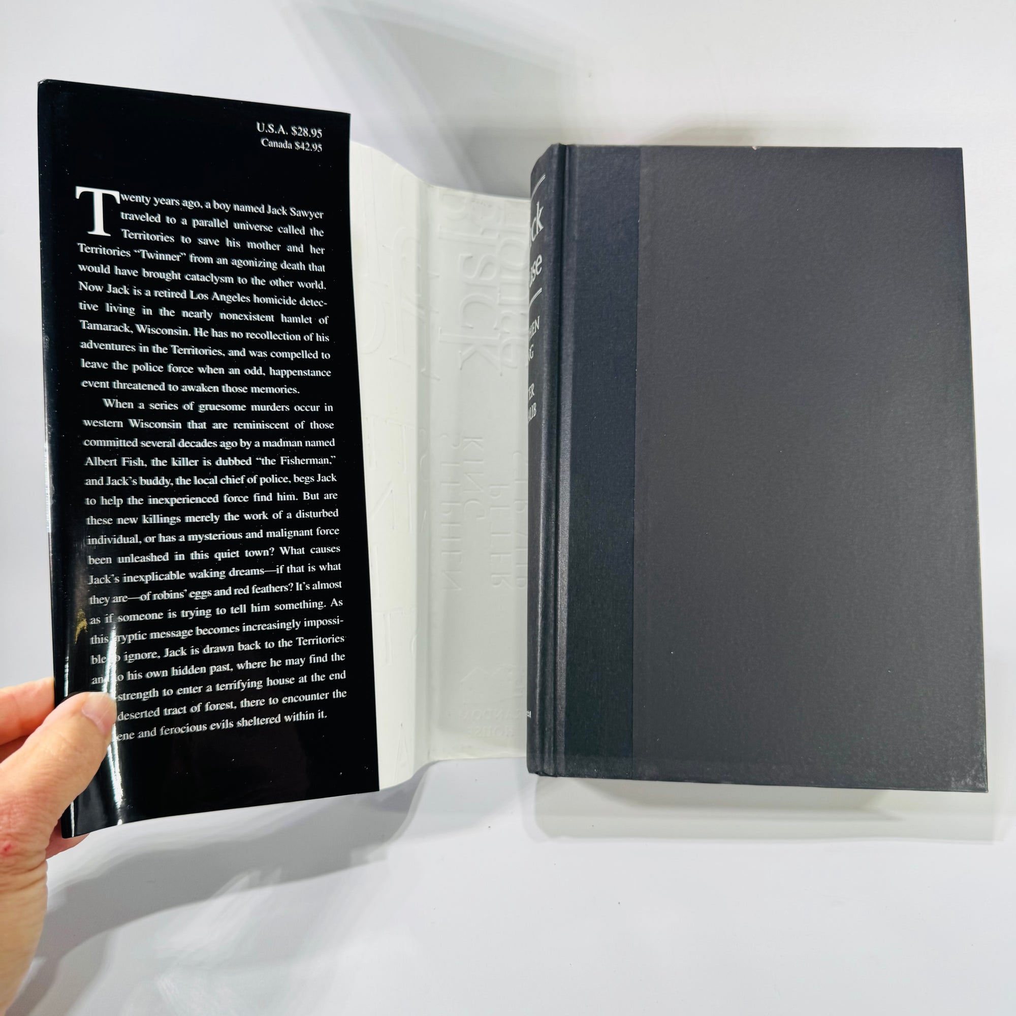 Black House by Stephen King & Peter Straub | First Edition, First Printing (2001) | Hardcover with Dust Jacket