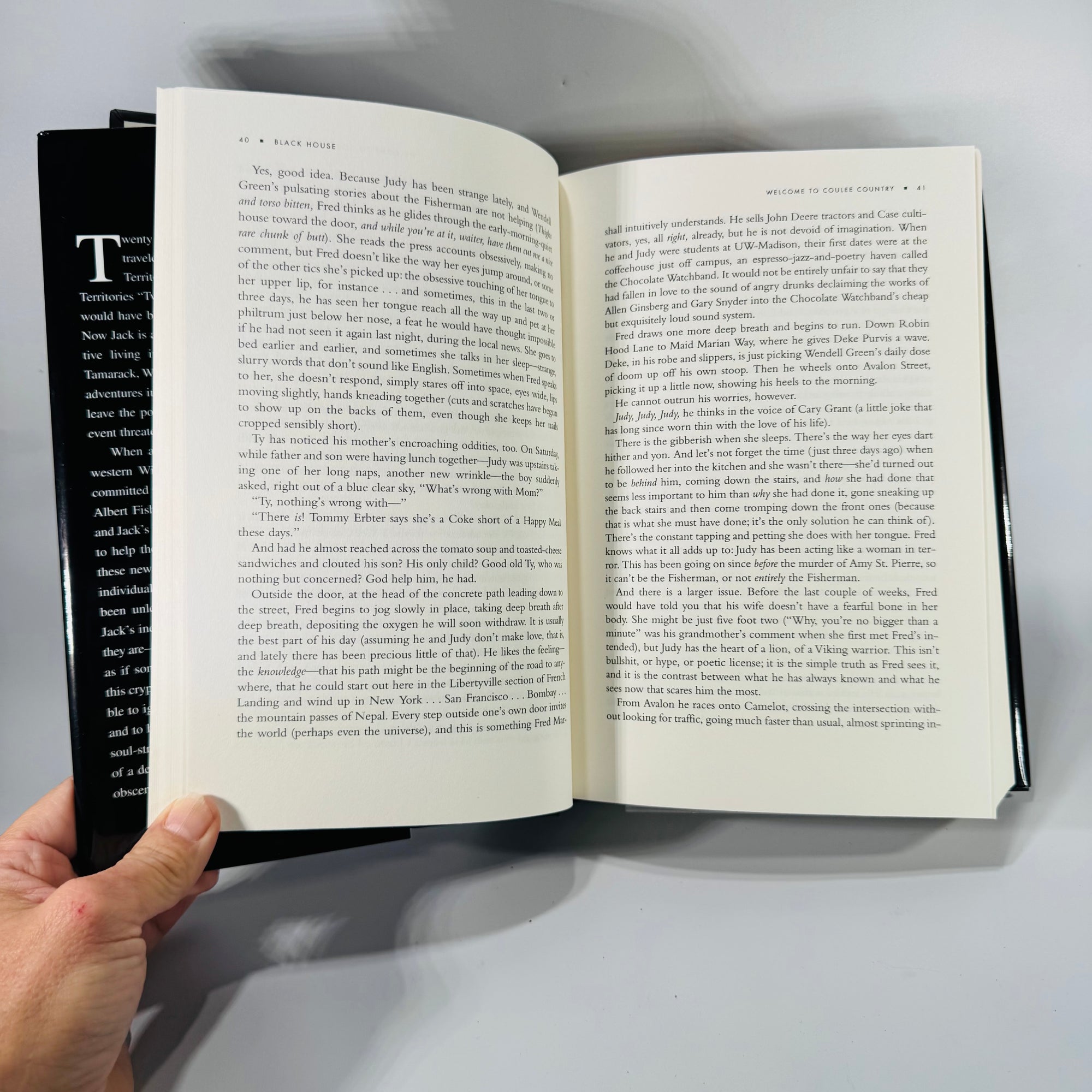 Black House by Stephen King & Peter Straub | First Edition, First Printing (2001) | Hardcover with Dust Jacket