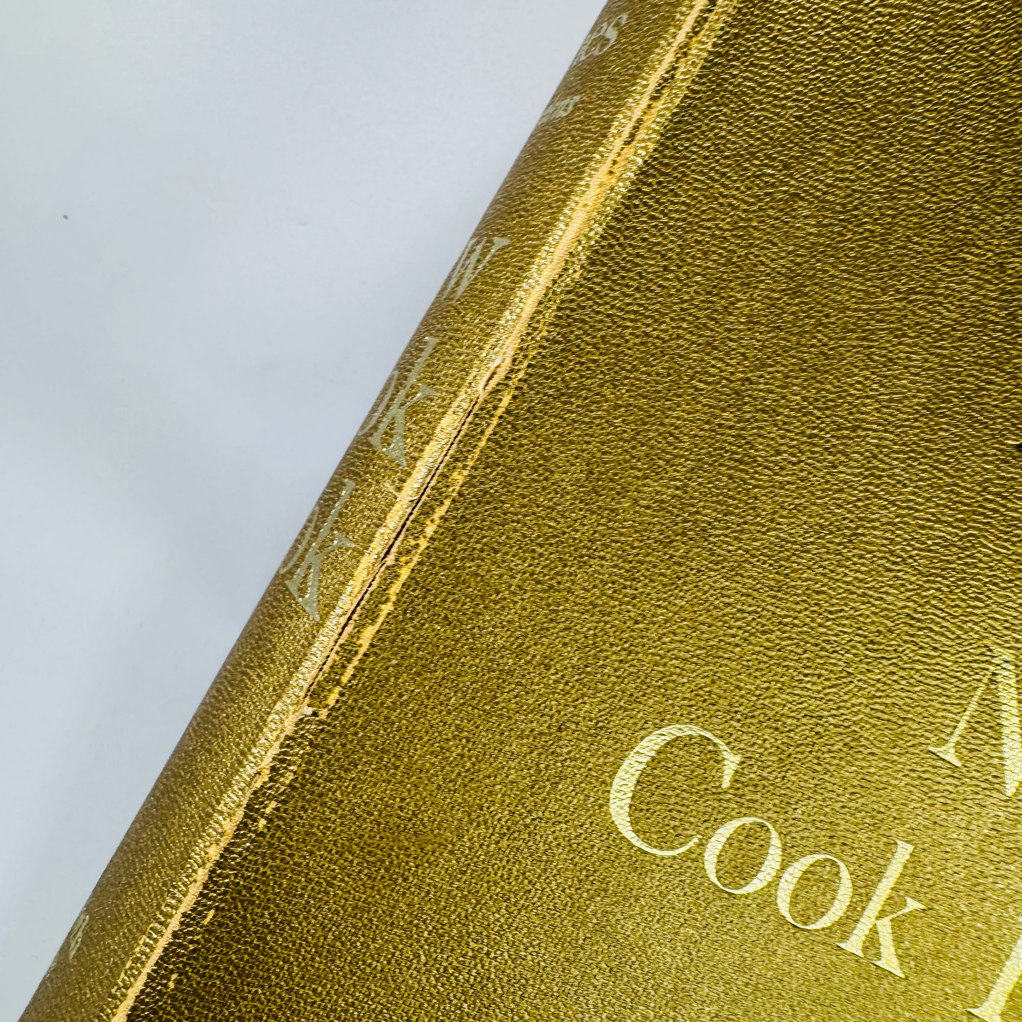 Vintage Cookbook – Better Homes & Gardens New Cook Book (Gold Souvenir Edition, 1960s) — Meredith Press | Mid-Century Recipes, 5-Ring Binder