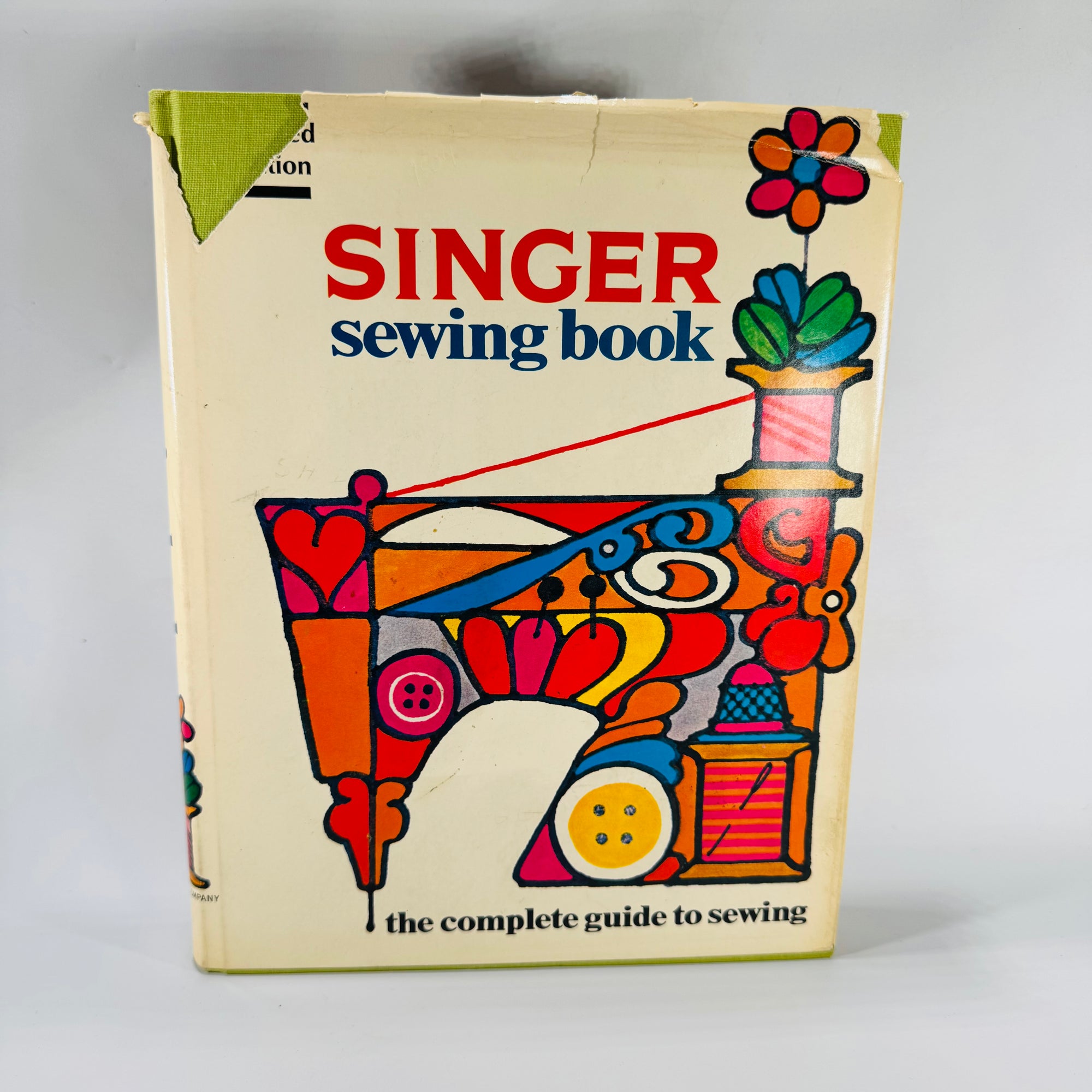 Vintage Sewing Instruction • Singer Sewing Book (1972, Revised Edition) — Jessie Hutton & Gladys Cunningham | Illustrated Techniques, Sewing Reference
