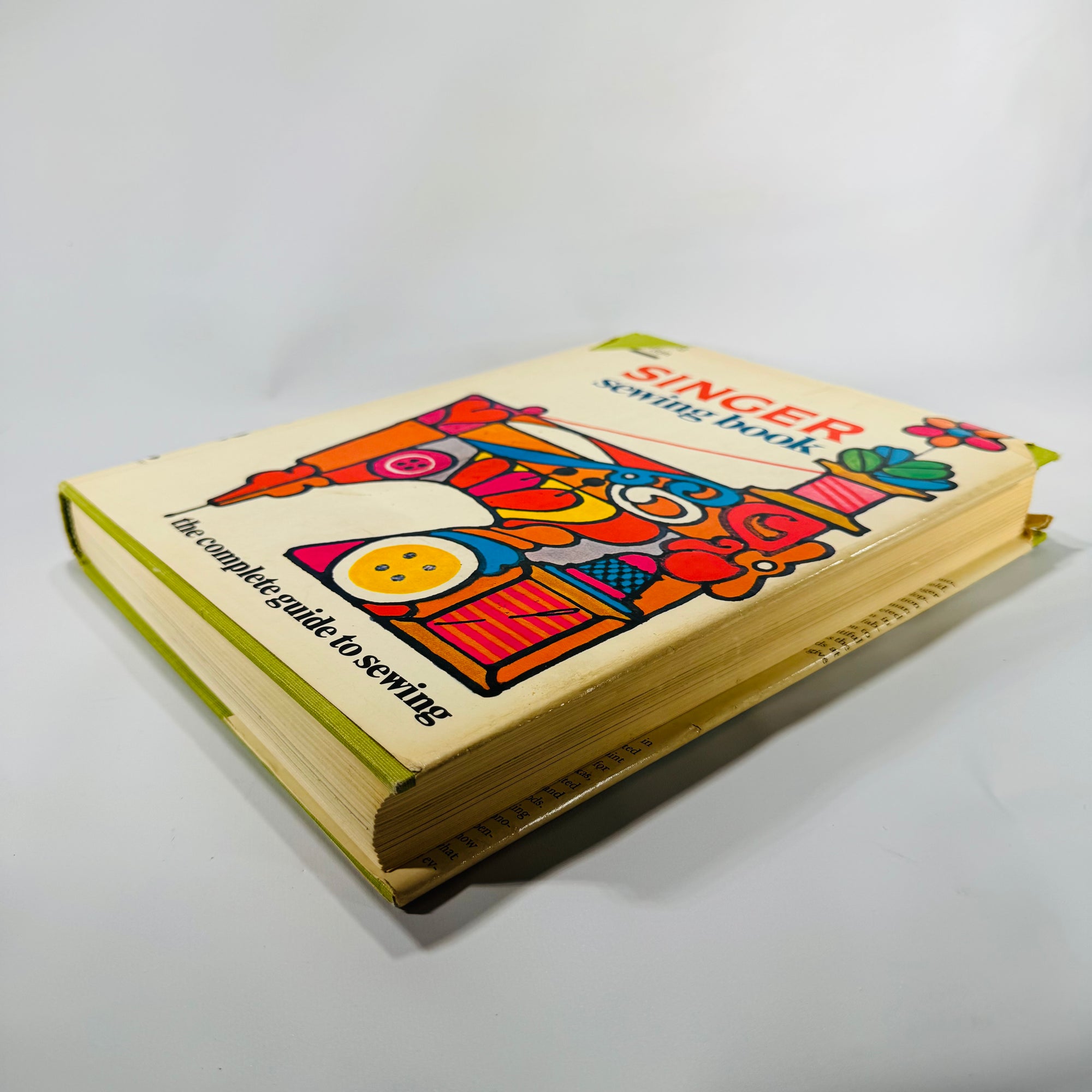 Vintage Sewing Instruction • Singer Sewing Book (1972, Revised Edition) — Jessie Hutton & Gladys Cunningham | Illustrated Techniques, Sewing Reference