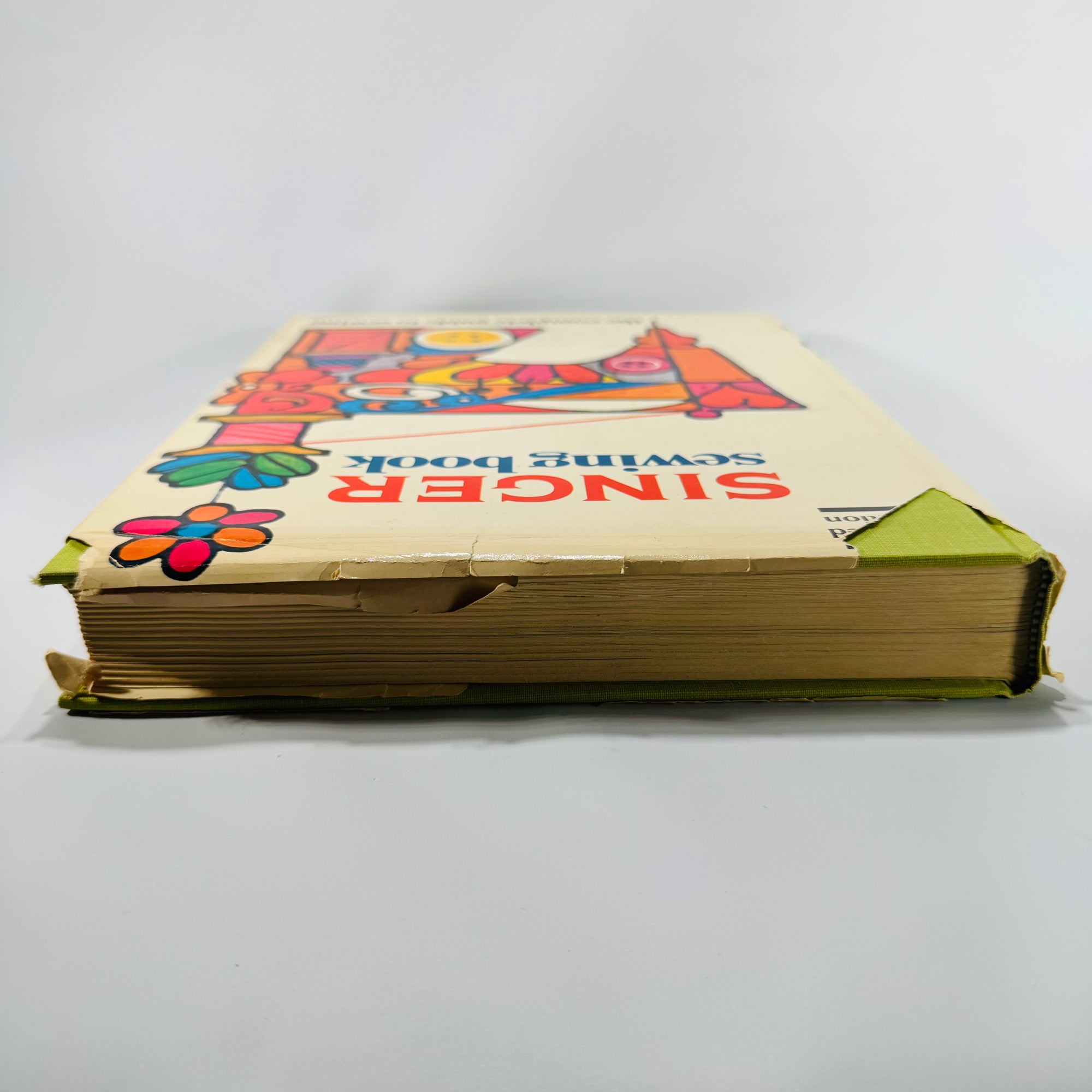 Vintage Sewing Instruction • Singer Sewing Book (1972, Revised Edition) — Jessie Hutton & Gladys Cunningham | Illustrated Techniques, Sewing Reference