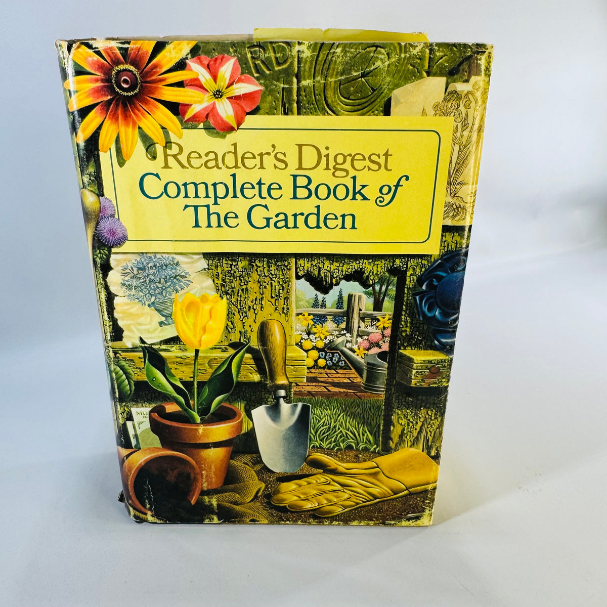 Reader's Digest Complete Book of The Garden, 1966, 886 Pages, Illustrated Gardening Reference