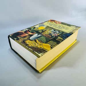 Reader's Digest Complete Book of The Garden, 1966, 886 Pages, Illustrated Gardening Reference