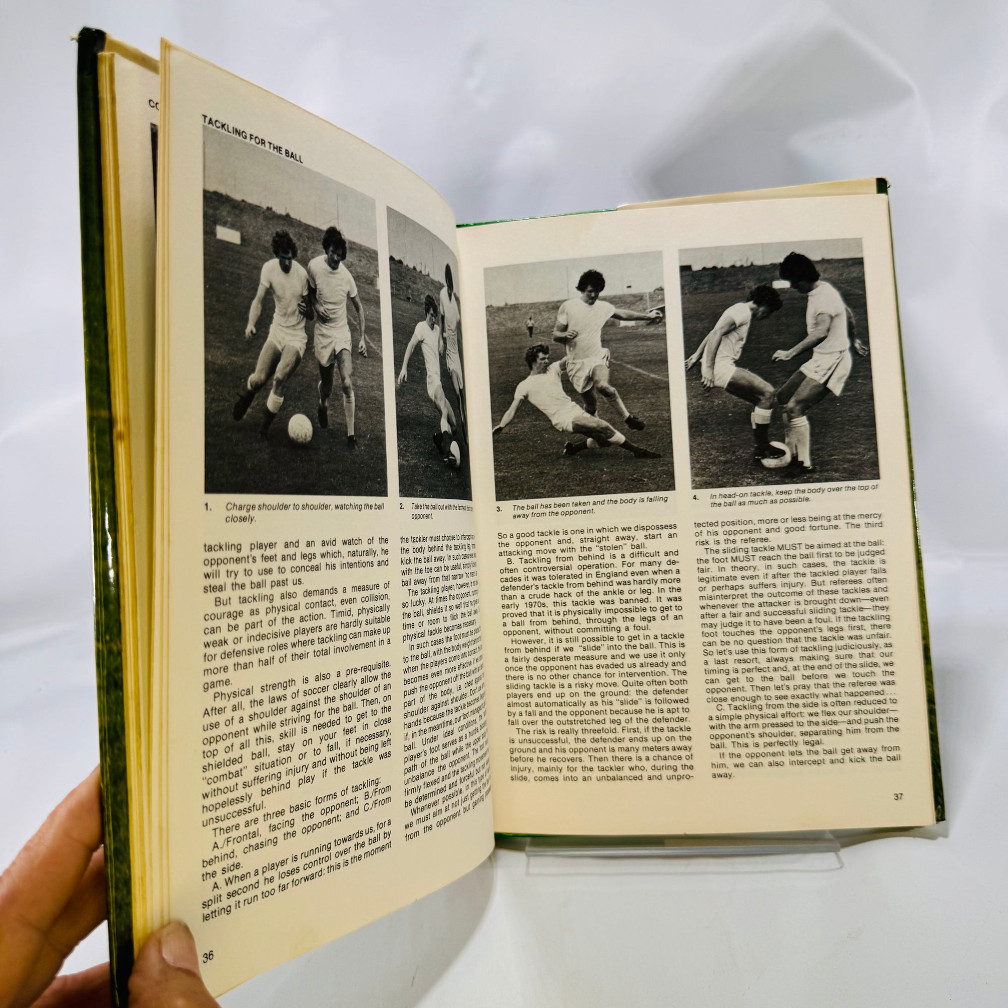 How to Play Winning Soccer by Andrew Dettre 1978 First Edition Hardcover with Dustjacket Bookthrift Marketing Inc