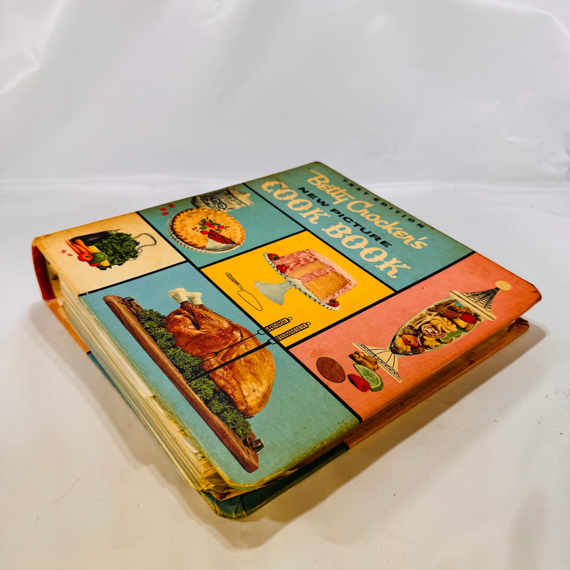 Betty Crocker's New Picture Cookbook Five Ring Binder by General Mills Inc. 1961 as found