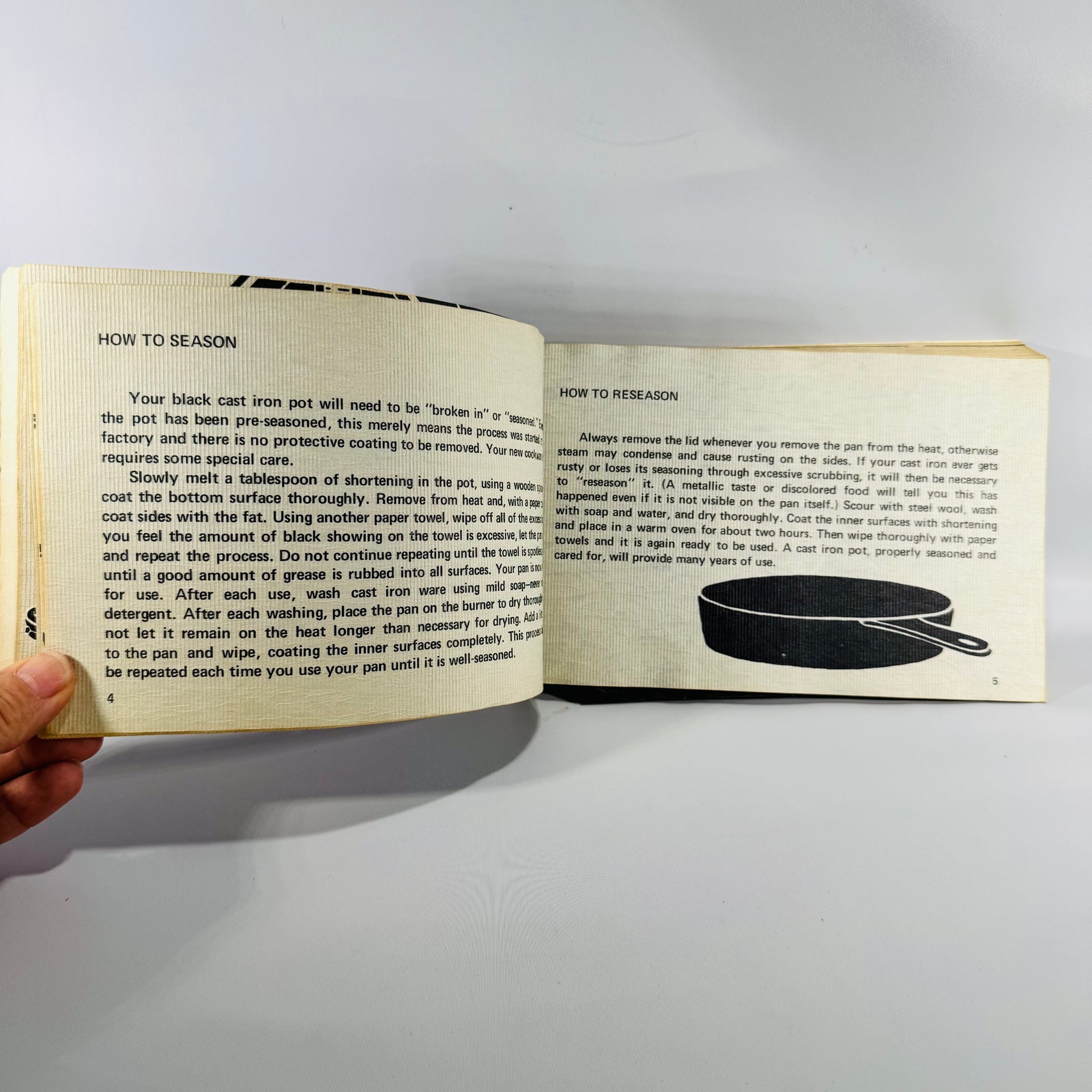 Vintage Cast Iron Cooking Cookbook — Cast Iron Cookbook (1969) — Hester Harris | Illustrated, Cast Iron Cooking