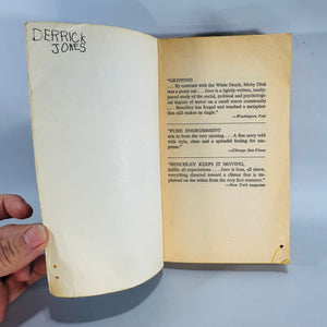 Jaws — Peter Benchley (Vintage Bantam Paperback) — Classic Shark Thriller Novel — Movie Tie-In Cover