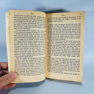 Jaws — Peter Benchley (Vintage Bantam Paperback) — Classic Shark Thriller Novel — Movie Tie-In Cover