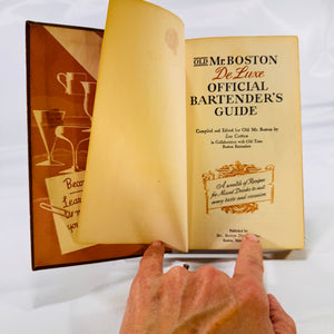 Old Mr. Boston De Luxe Official Bartenders Guide (1957) – Vintage Drink Recipes