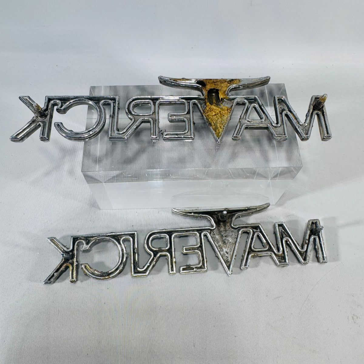 Vintage Ford Maverick Fender Emblem Pair, 1970–74 Chrome Longhorn Nameplates, D0DB-16098-B